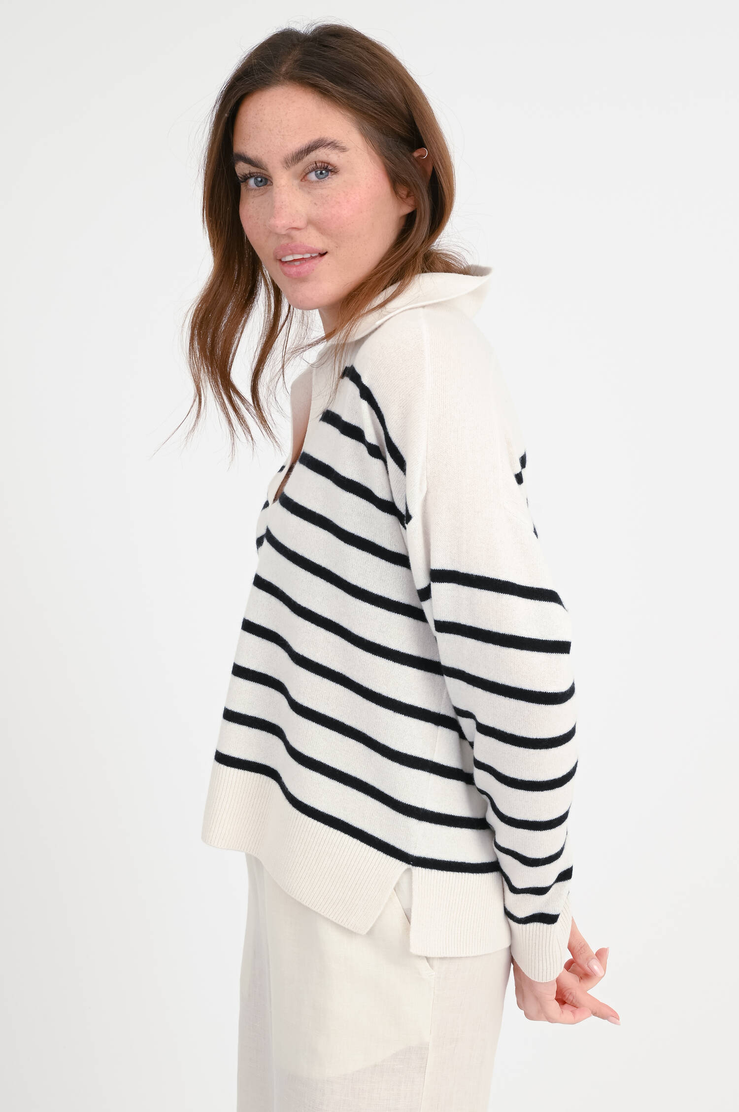 Gestreifter Cashmere Pullover in Schwarz/Creme