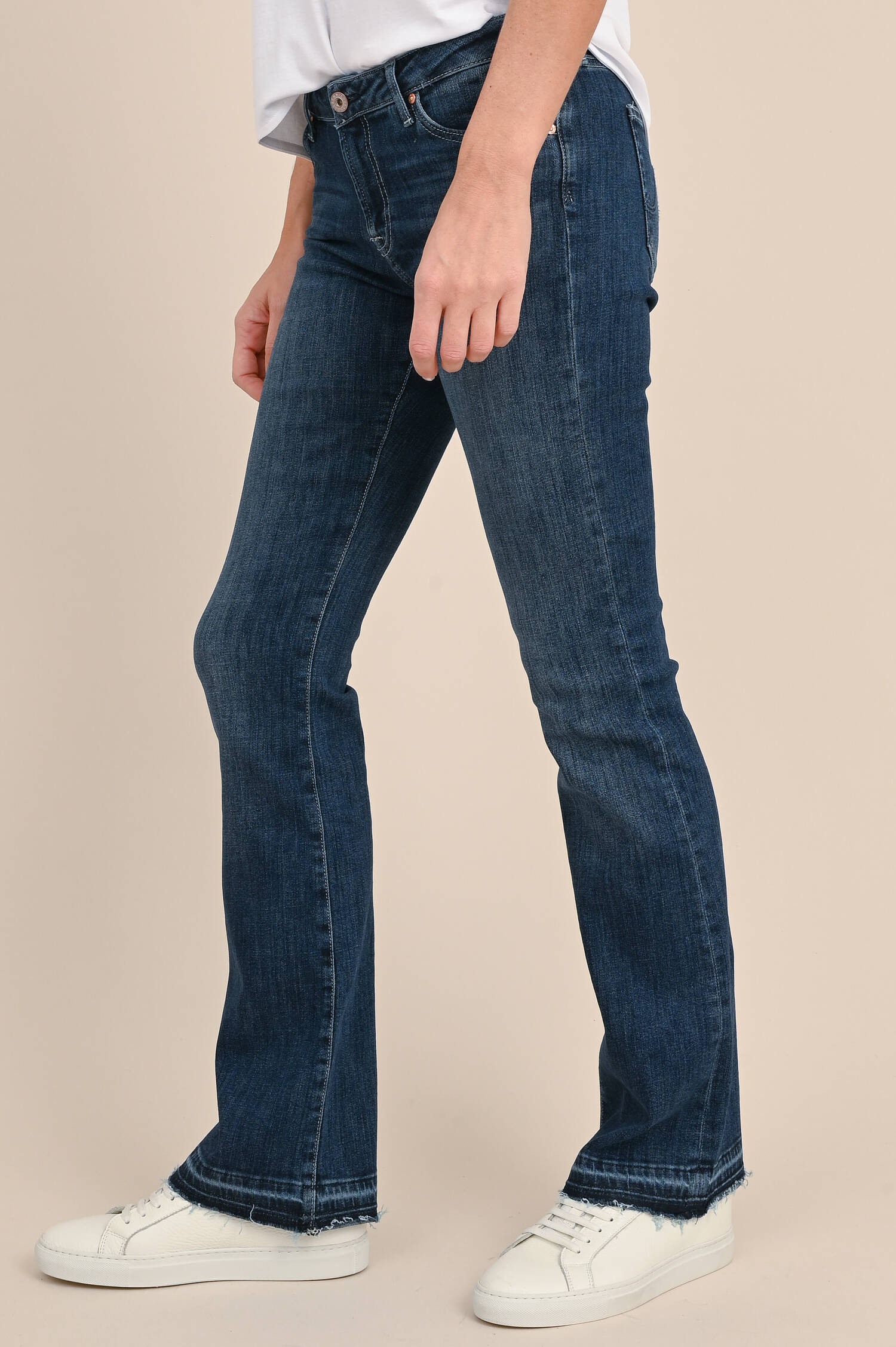 Bootcut Jeans LOW LEGGING in Dunkelblau