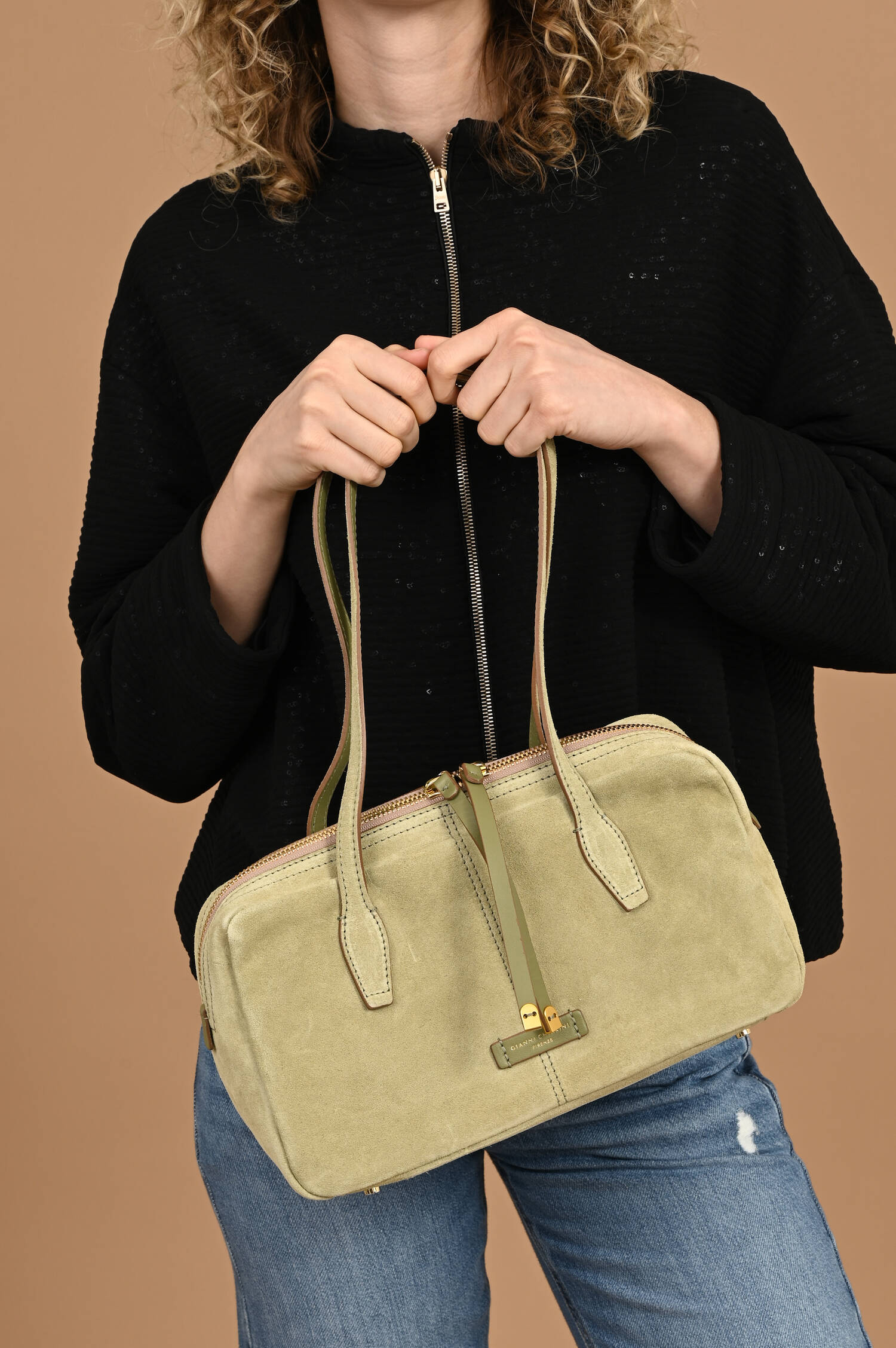 Veloursleder Bowling Bag ARYNA in Salbeigrün