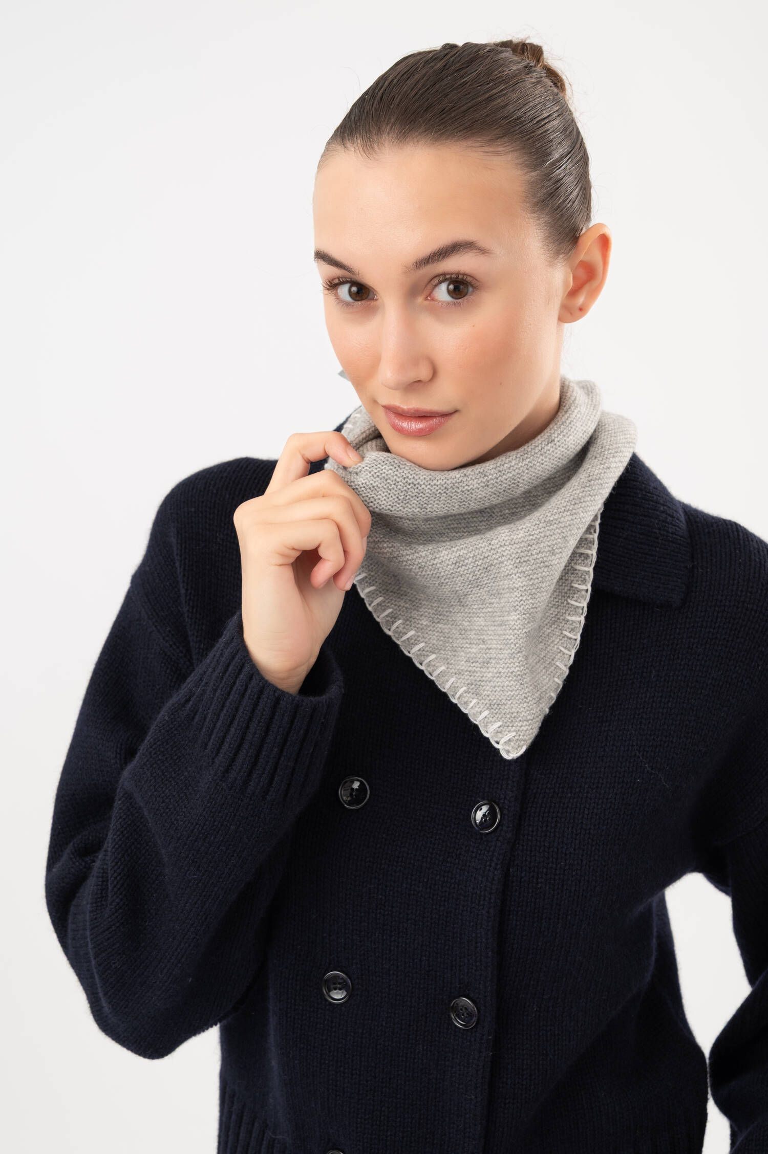 Woll-Cashmere-Dreieckstuch in Grau Woll-Cashmere-Dreieckstuch in Grau