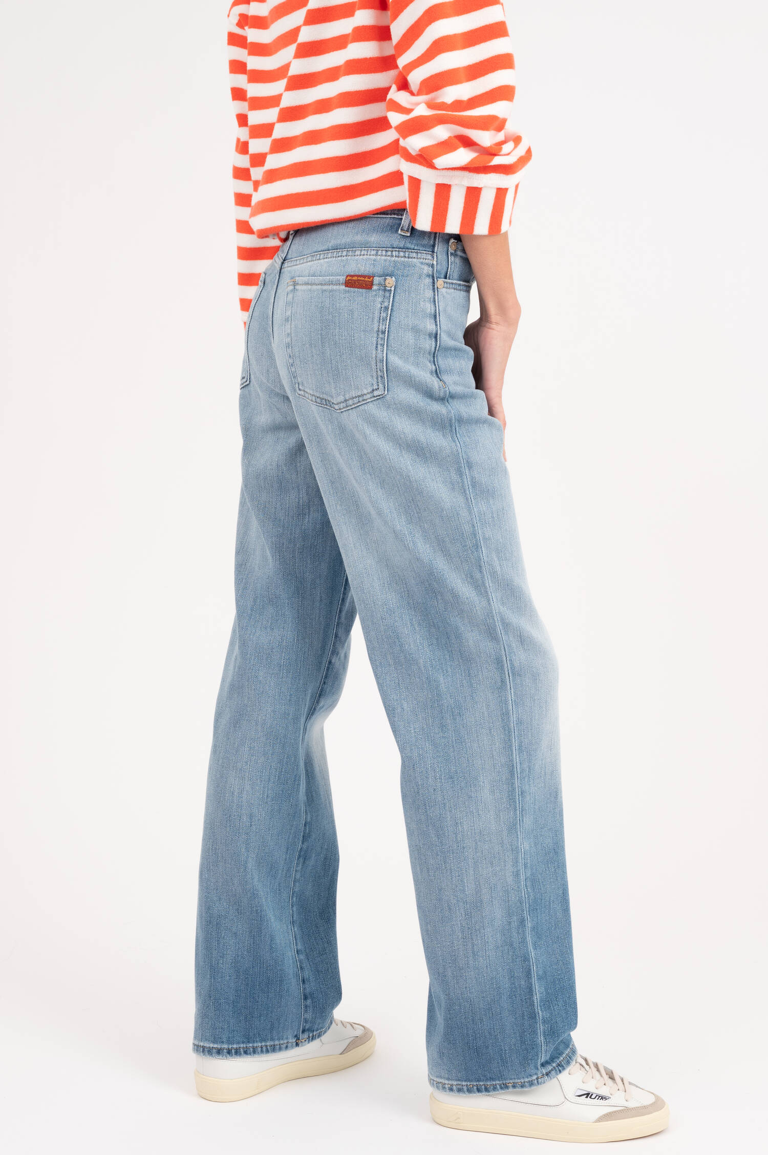 Jeans STOVEPIPE STRAIGHT in Mittelblau Jeans STOVEPIPE STRAIGHT in Mittelblau