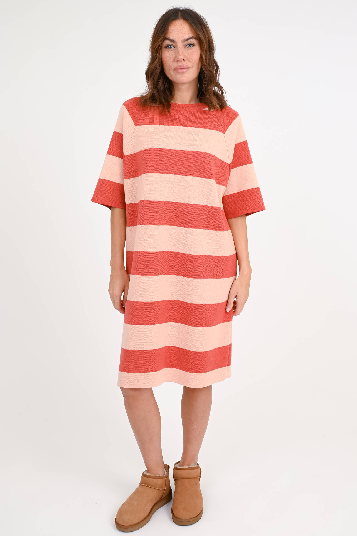 Kurzarmkleid LEOPOLDINE in Rosa/Korallrot