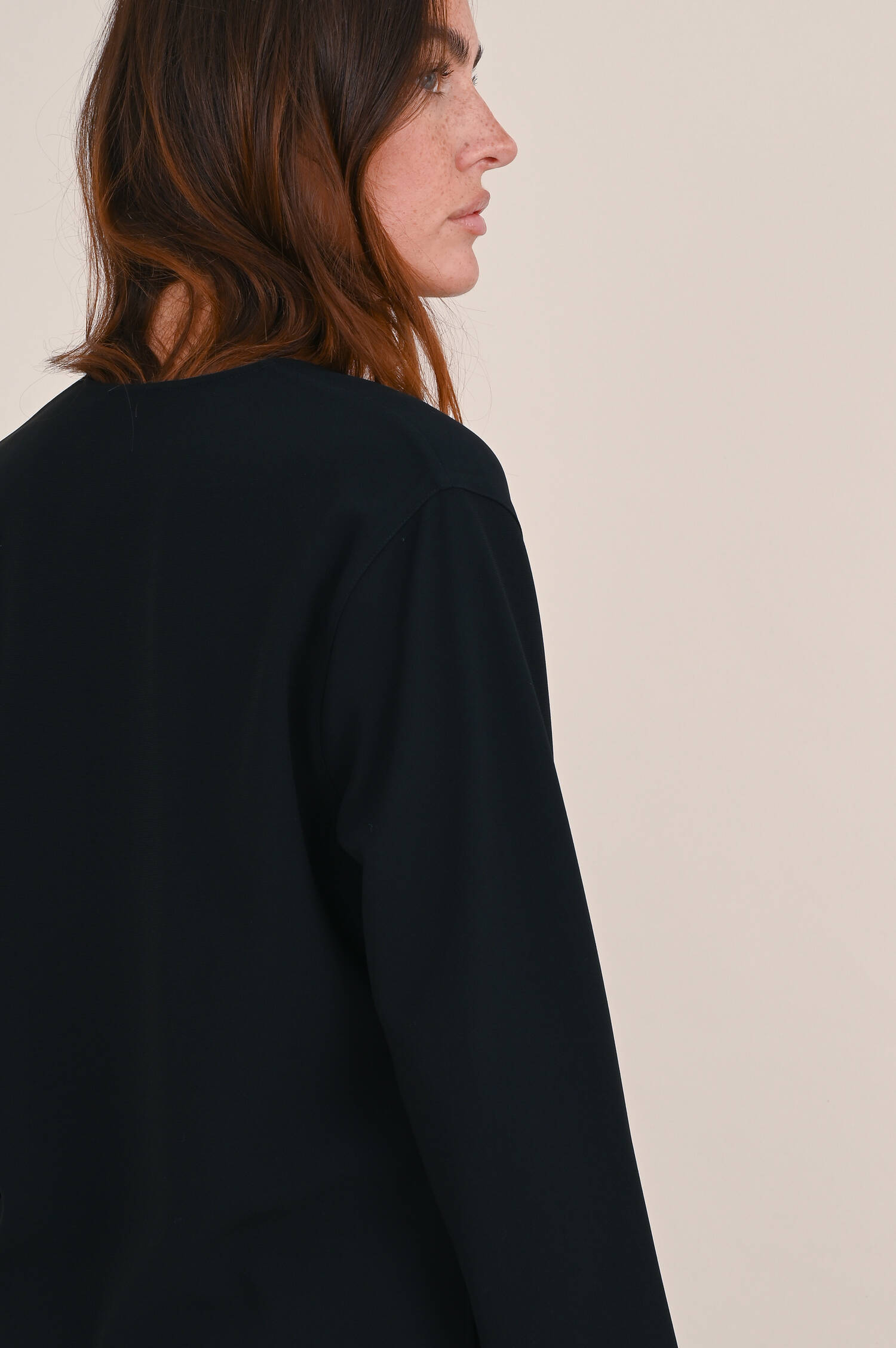 Bluse in Crepe Qualität in Schwarz