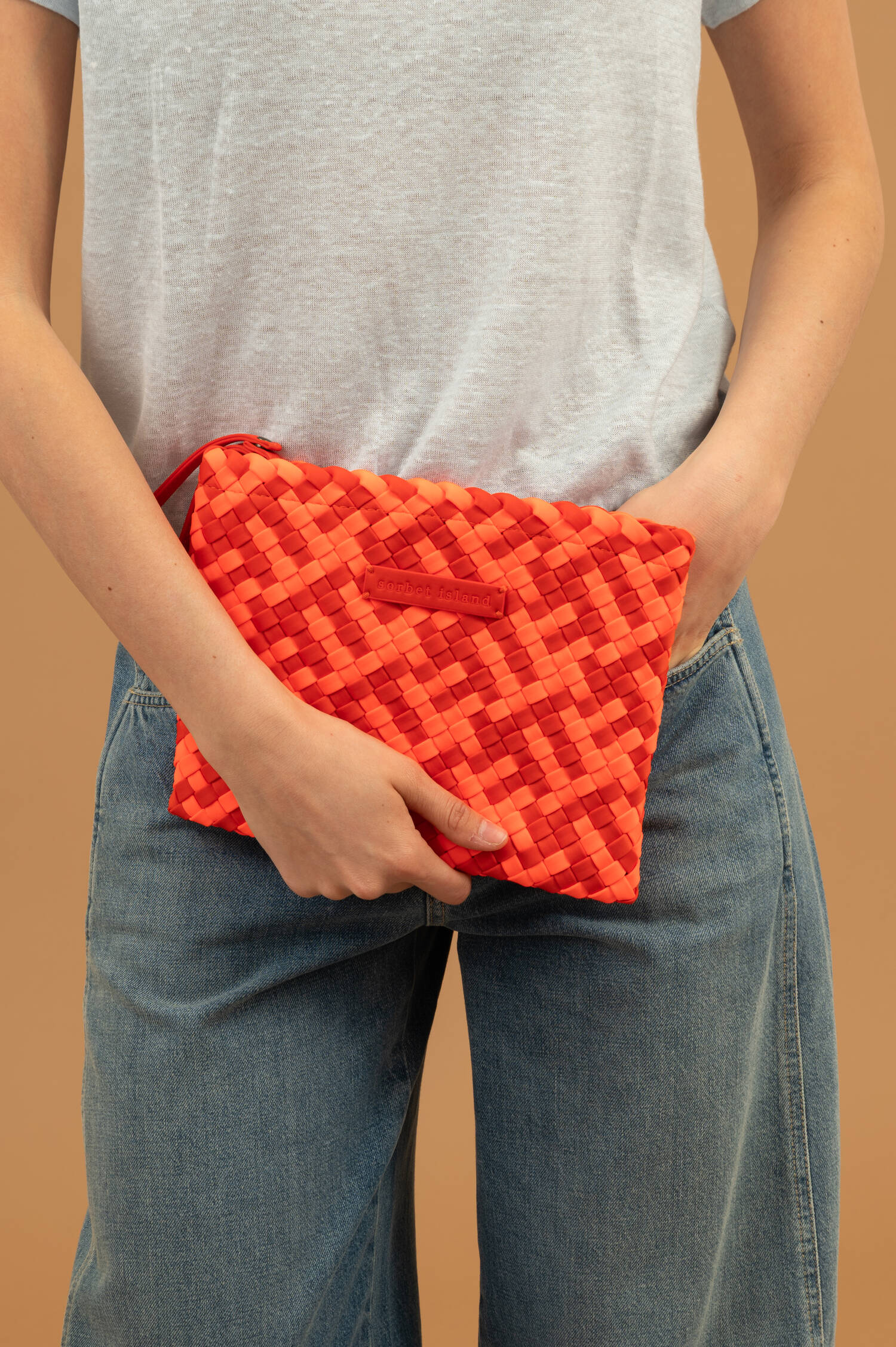 Neopren Clutch in Neonrot Neopren Clutch in Neonrot