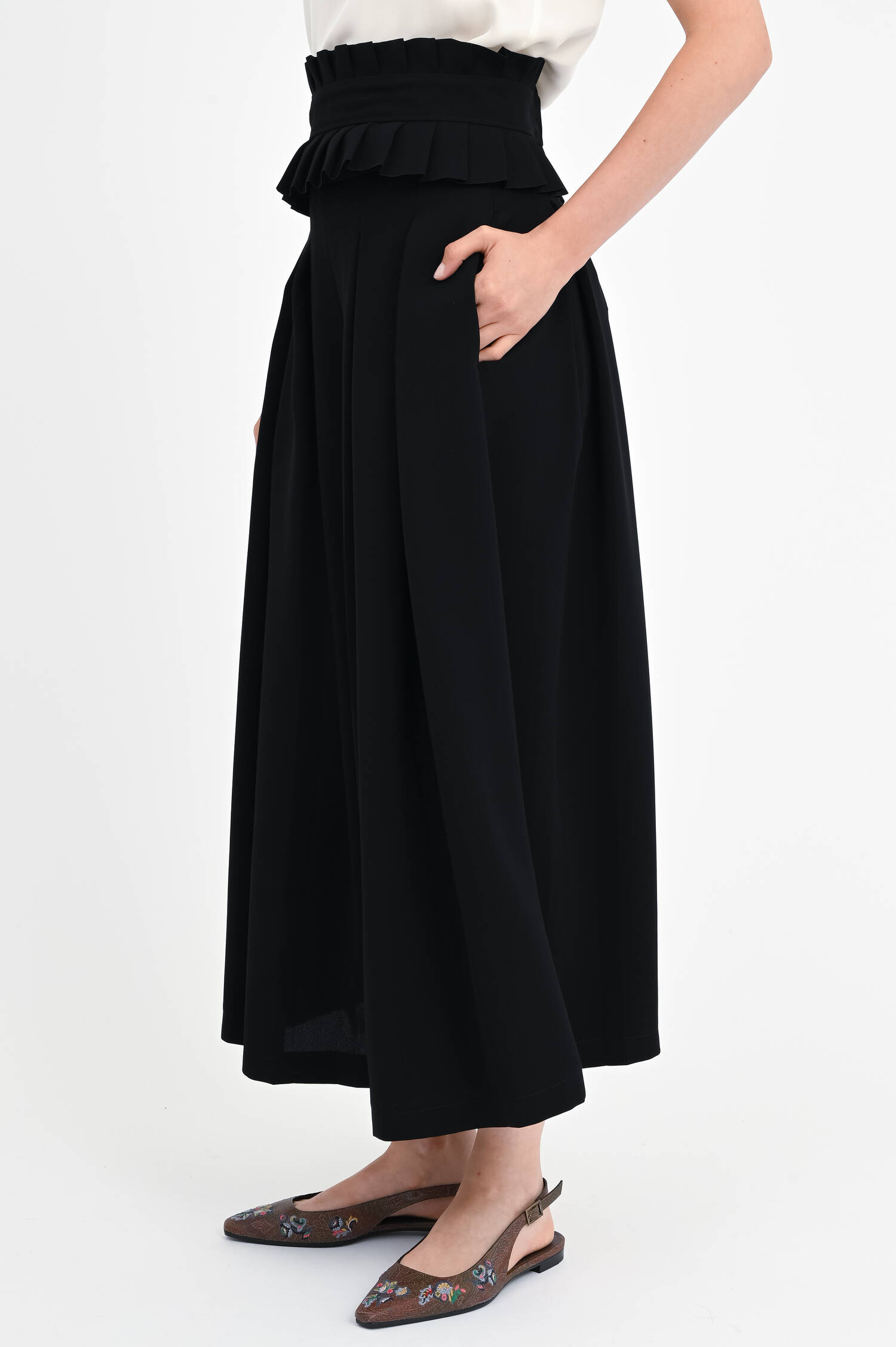 Culotte STADIO mit Kellerfalten in Schwarz