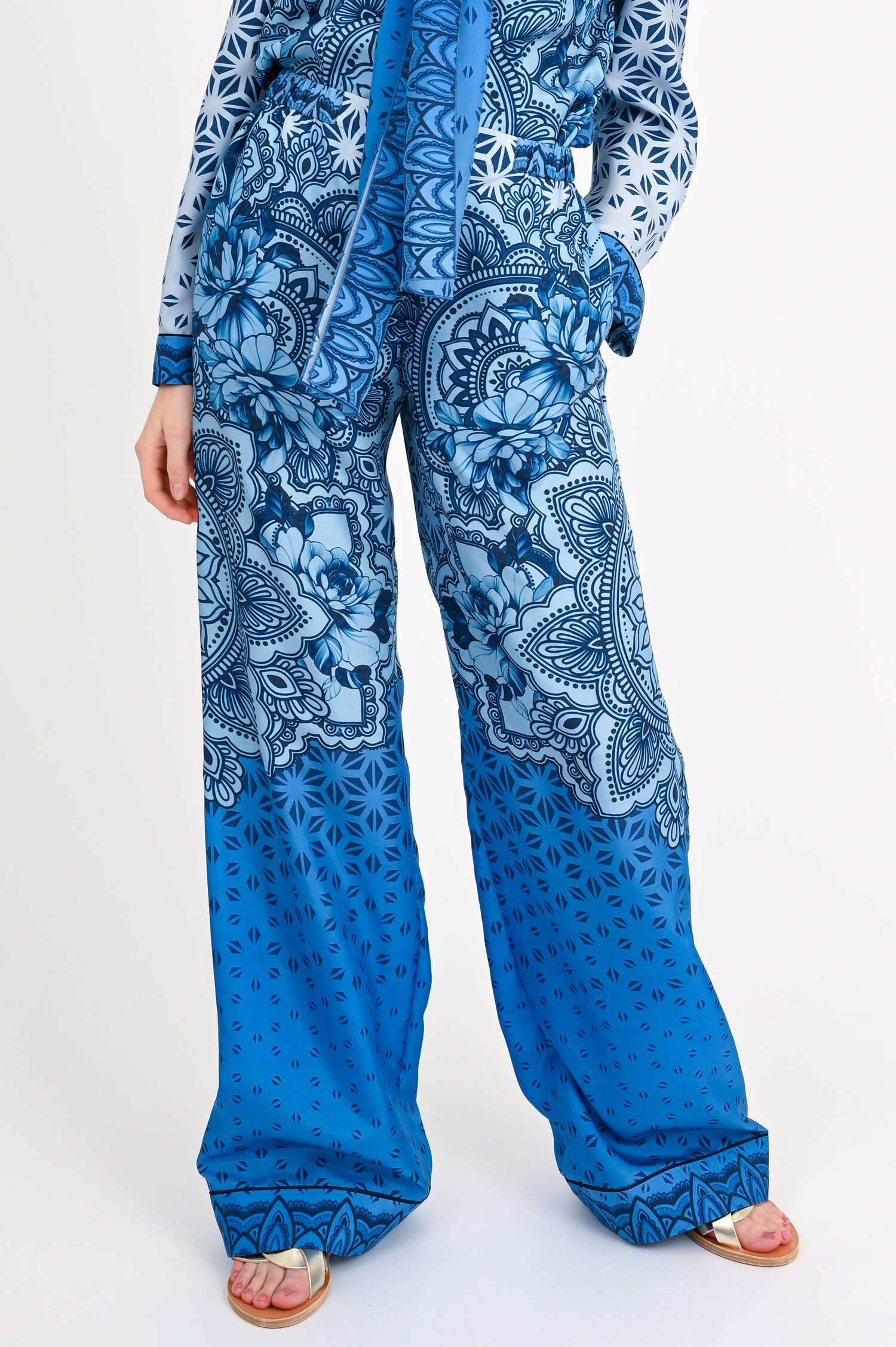 Seiden Hose mit All-Over-Print in Blau
