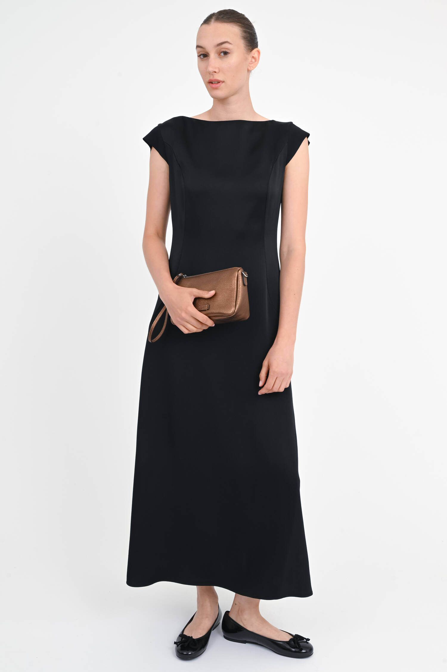 Maxi-Satinkleid in Schwarz