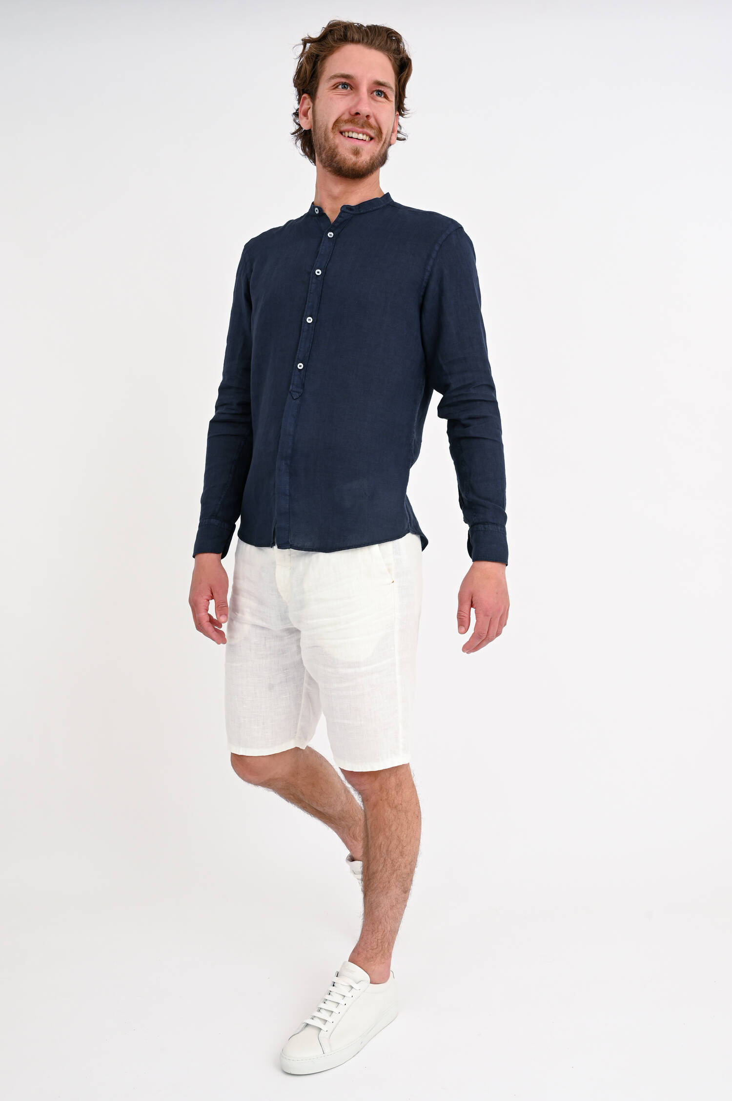 Leinenhemd in Navy