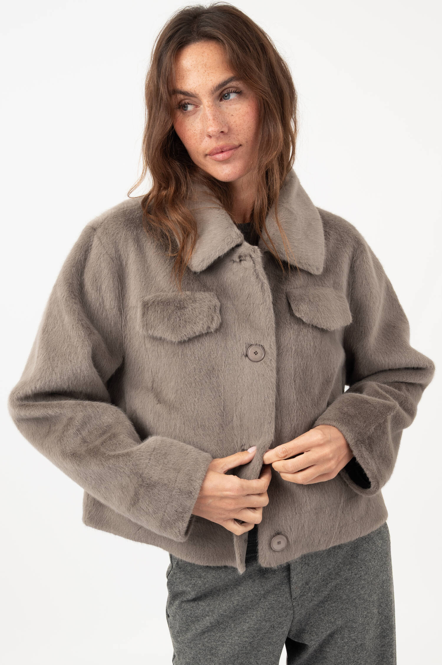 Fake-Fur-Jacke JULIA in Grau Fake-Fur-Jacke JULIA in Grau