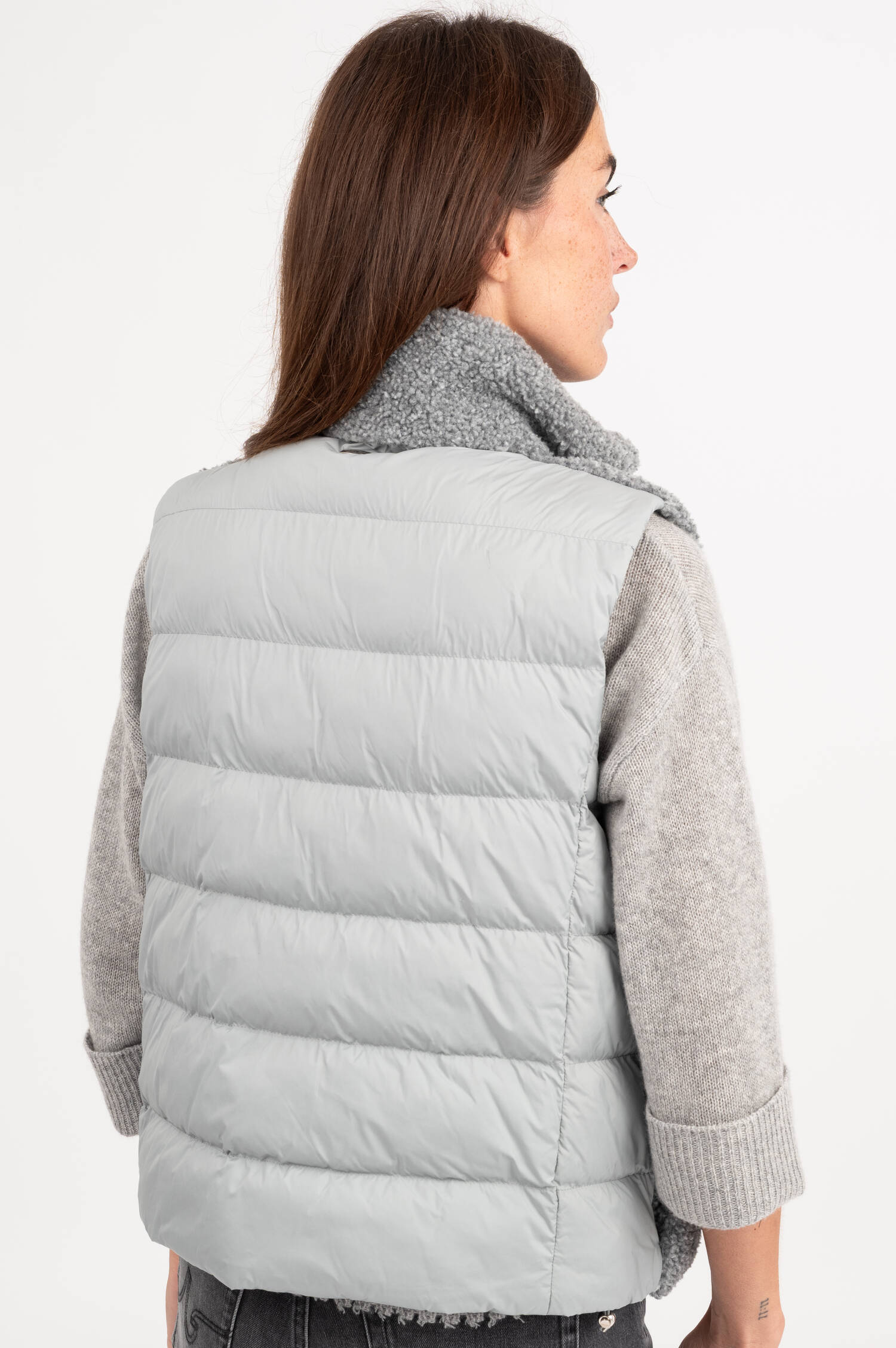 Gilet mit Teddy-Einsatz in Hellgrau Gilet mit Teddy-Einsatz in Hellgrau