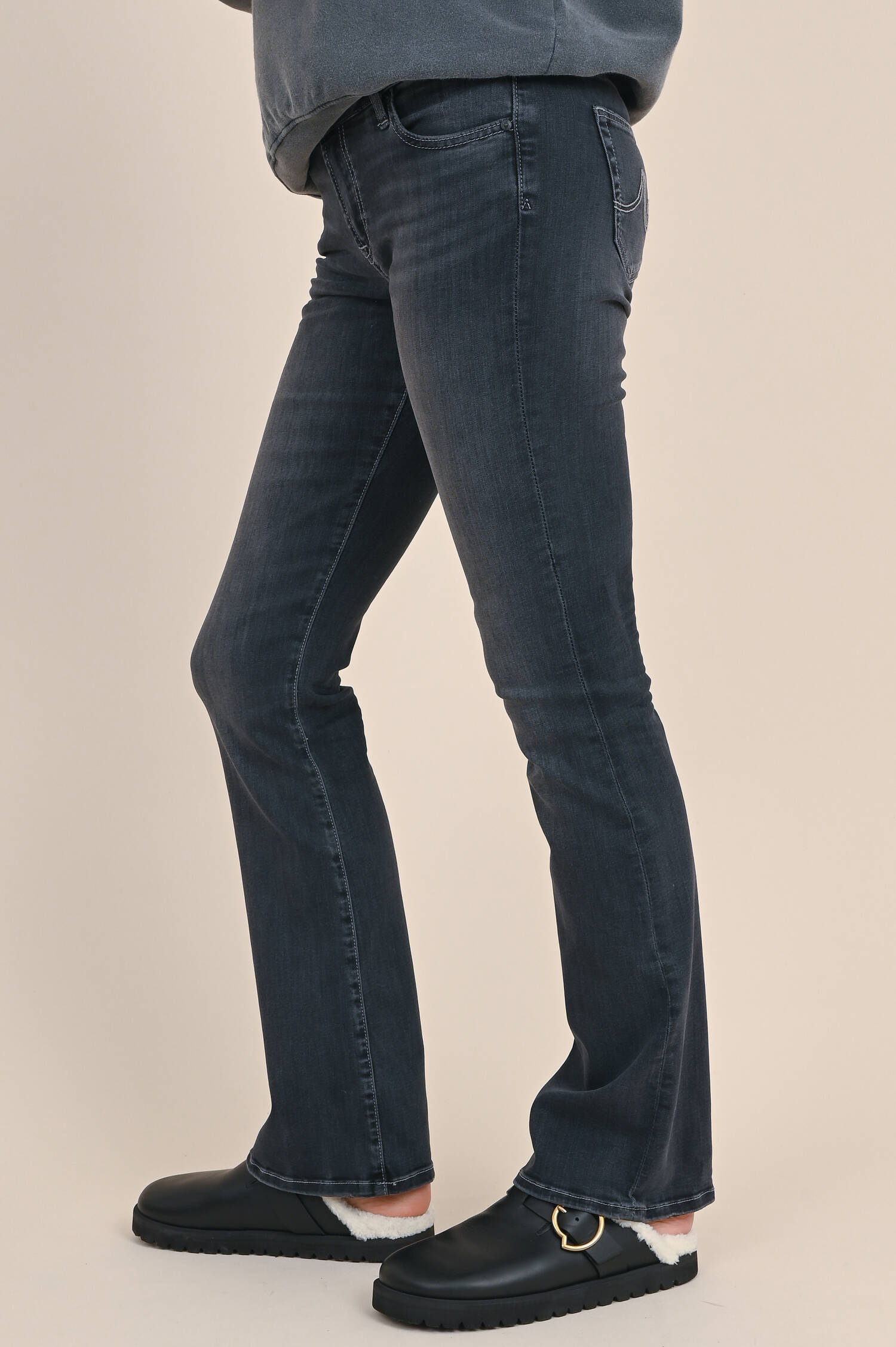 Jeans LEGGING BOOTCUT in Schwarz