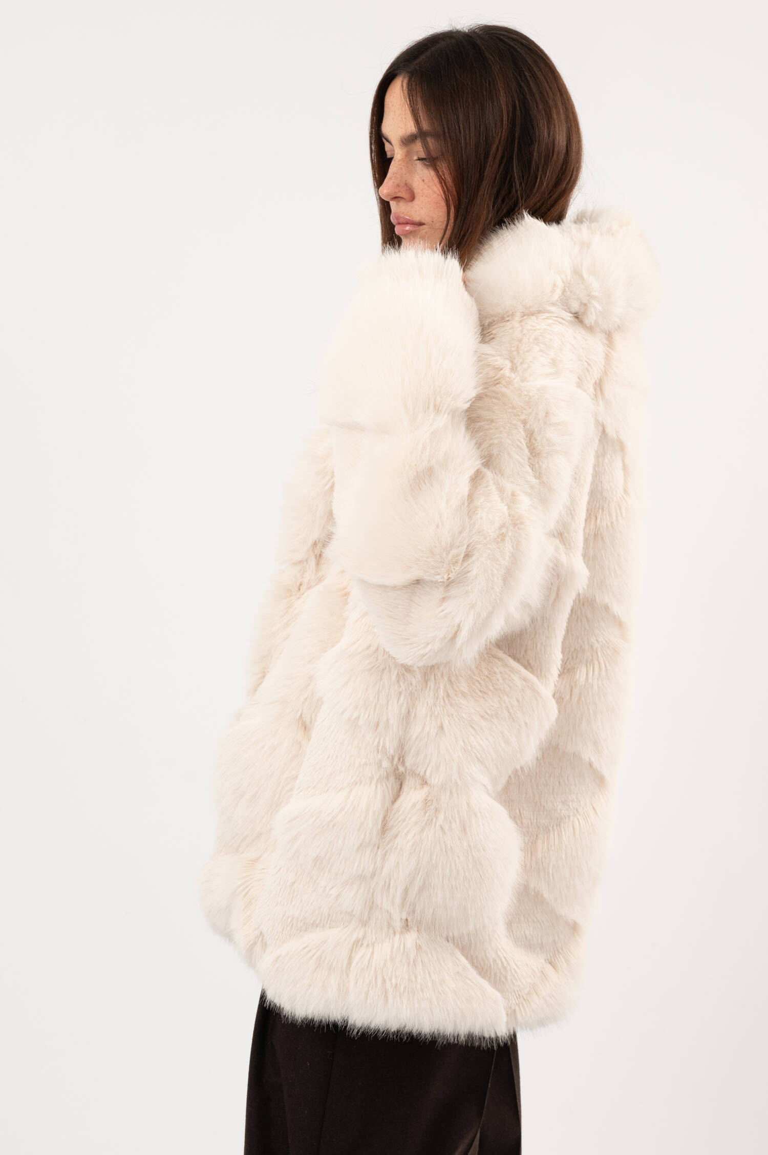 Faux-Fur-Jacke in Beige Faux-Fur-Jacke in Beige