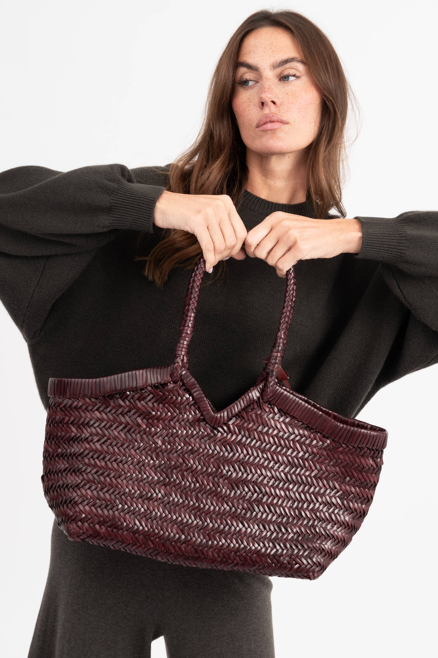 Leder Flecht Tote Bag CRUDELIA in Burgundy Leder Flecht Tote Bag CRUDELIA in Burgundy
