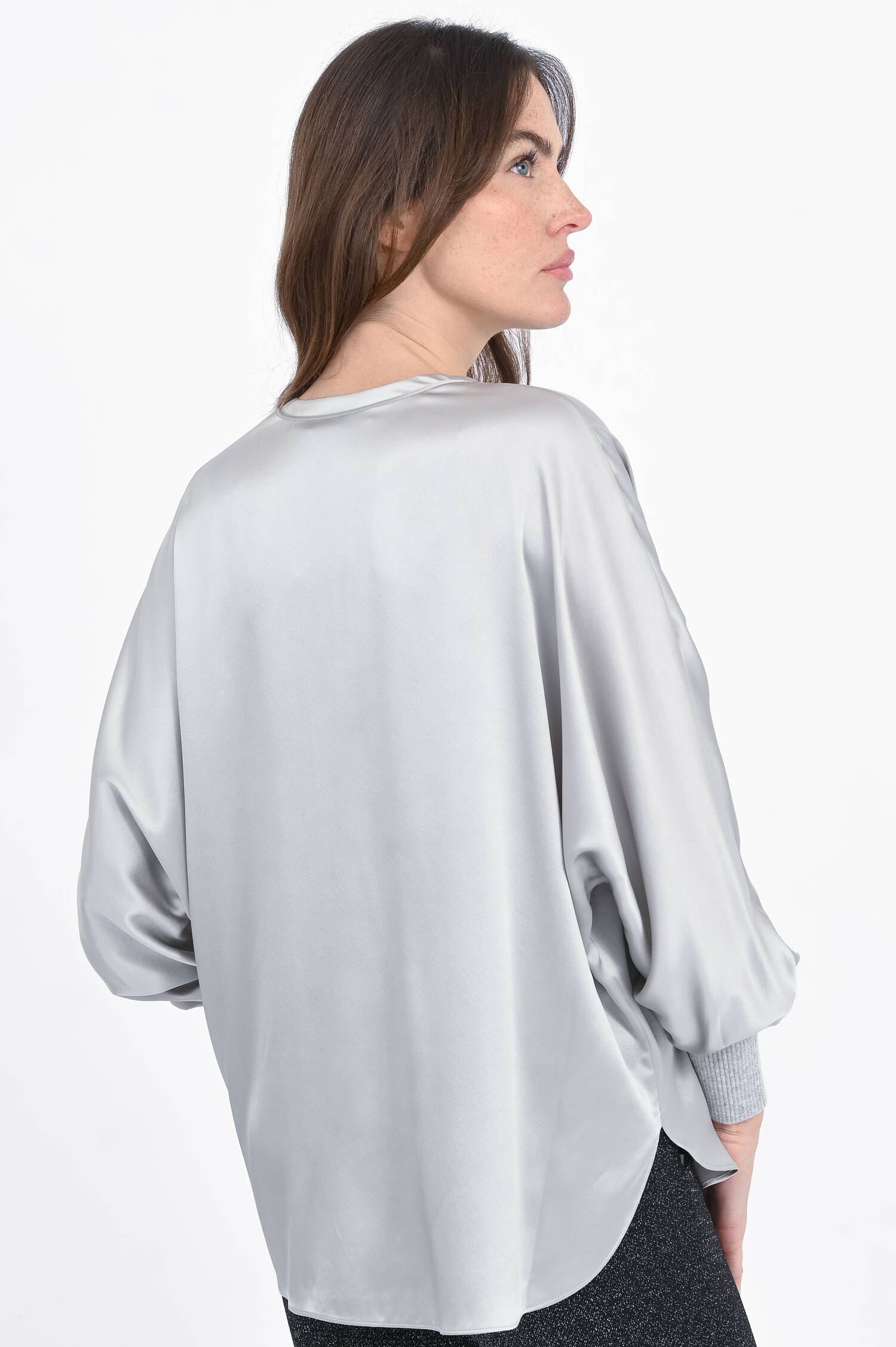 Seidenbluse in Silber Seidenbluse in Silber