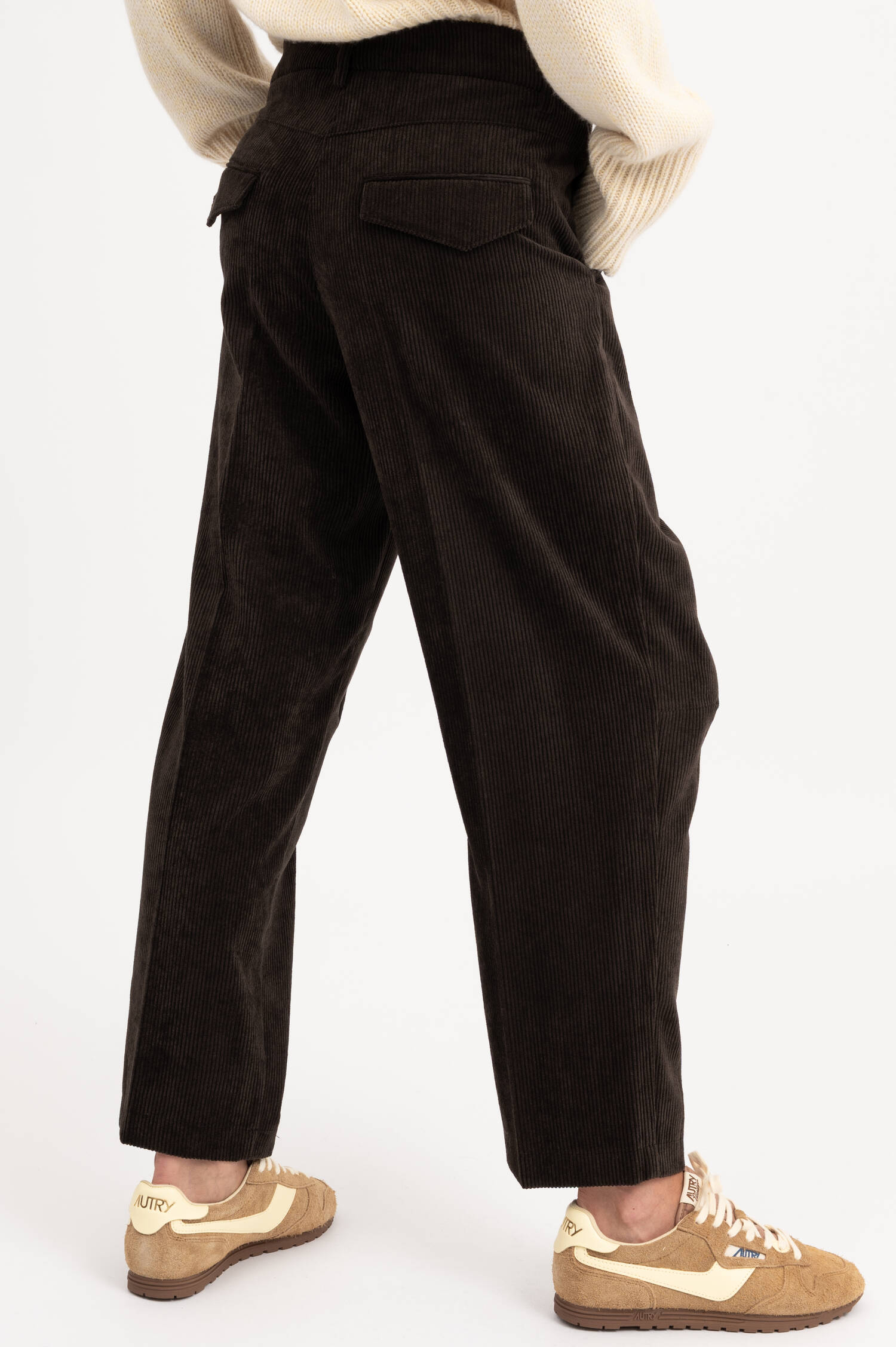 Cord Bundfaltenhose ORTENSIA in Braun Cord Bundfaltenhose ORTENSIA in Braun