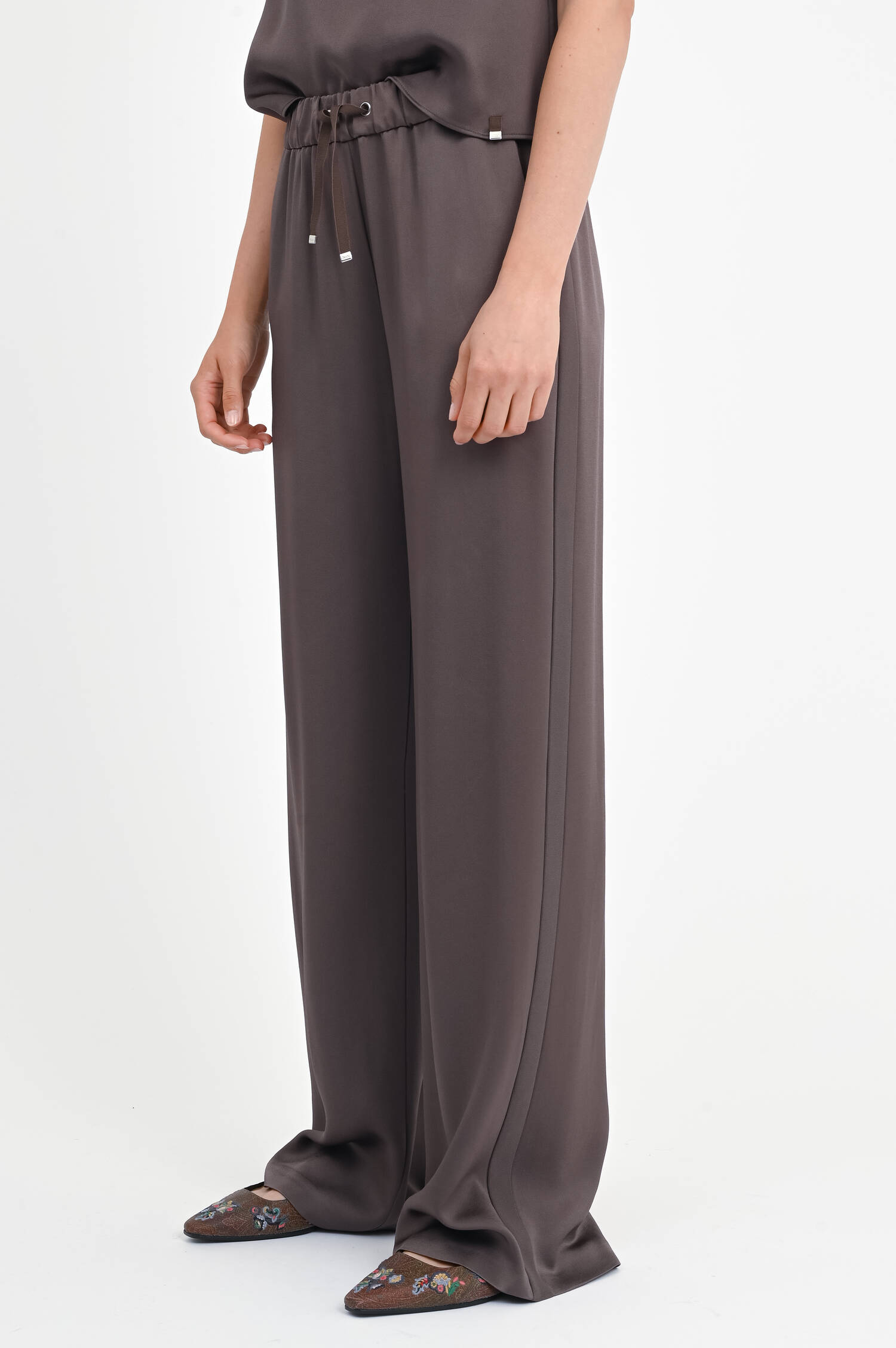 Hose in Satin-Optik in Chocolate Hose in Satin-Optik in Chocolate