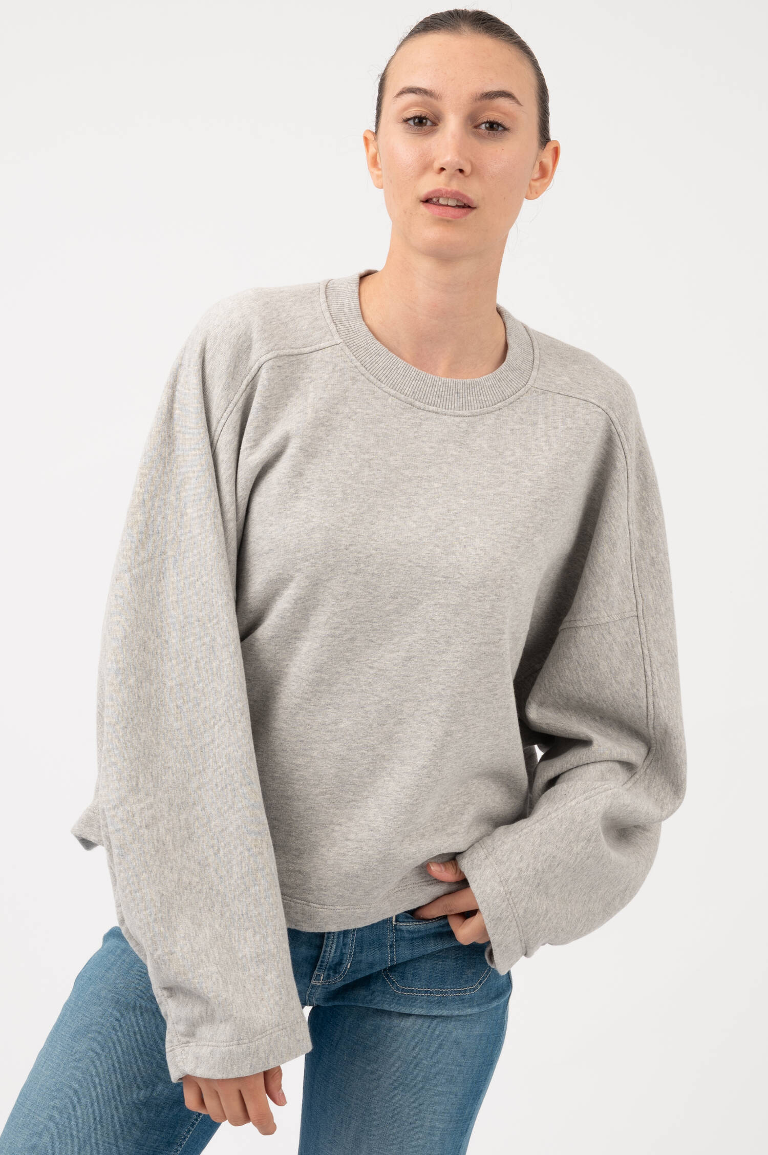 Sweater mit geraffter Rückennaht in Grau