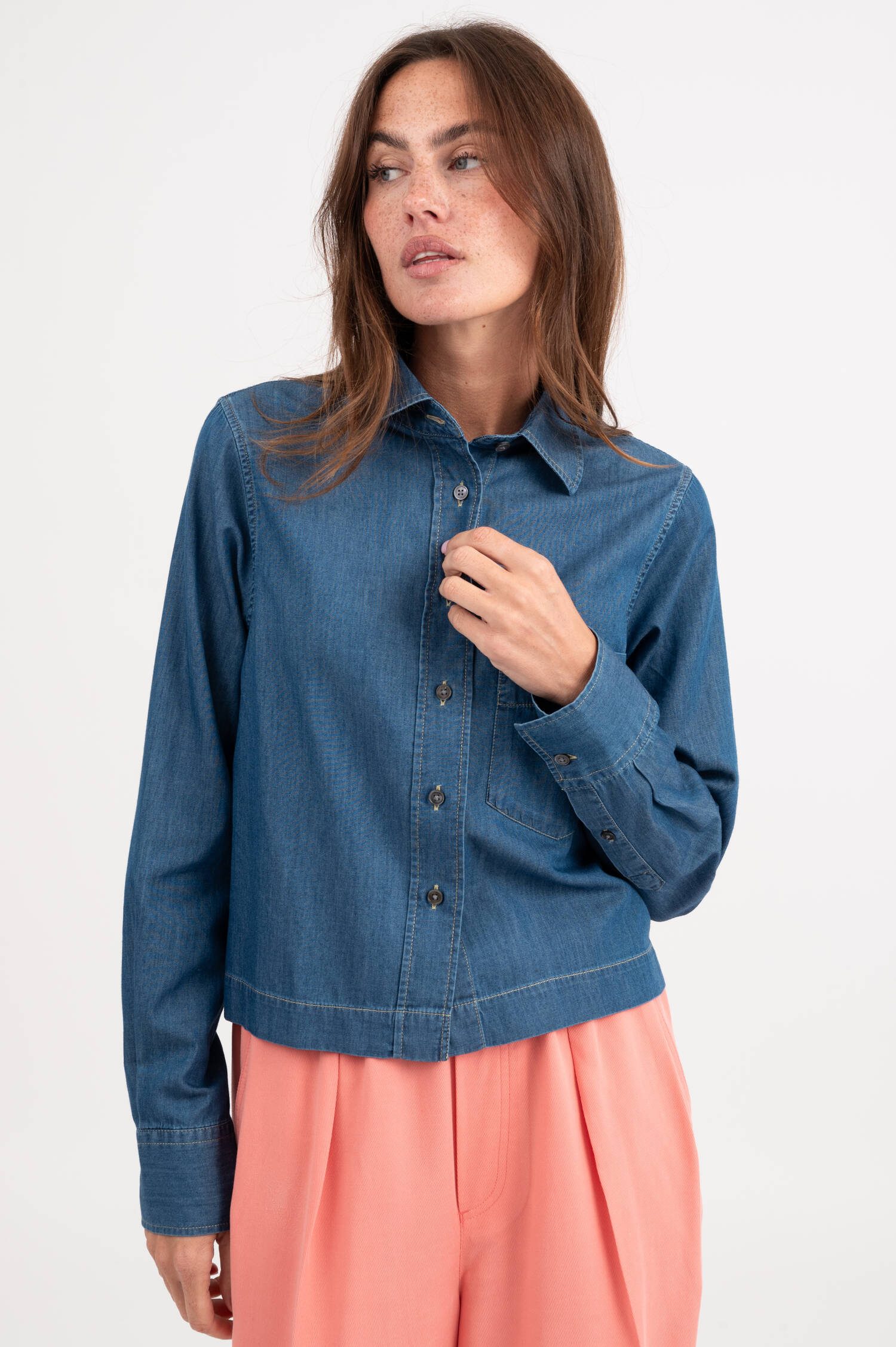 Denimbluse in Dunkelblau Denimbluse in Dunkelblau