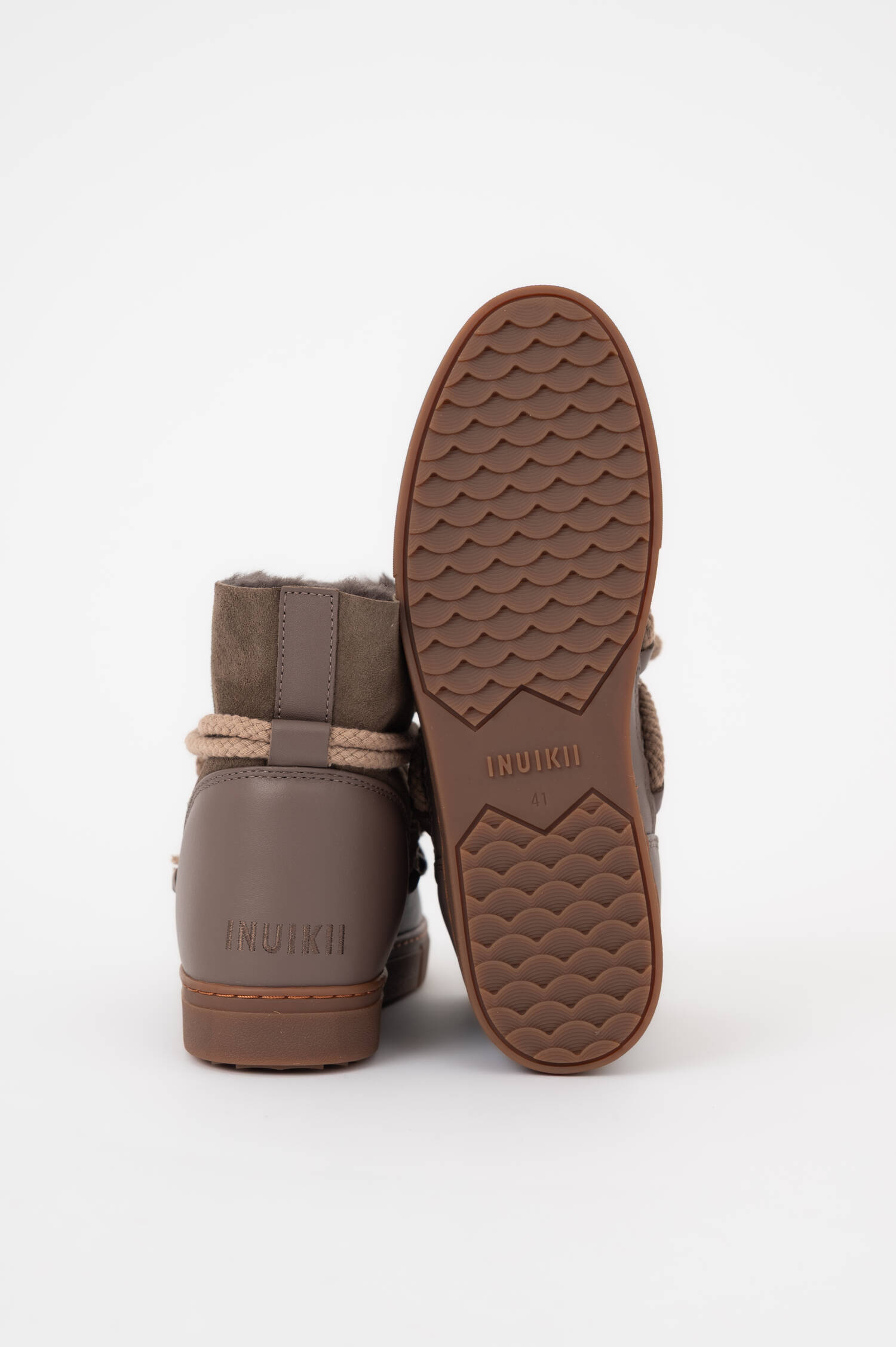 Lammfell-Schneeschuhe CLASSIC in Taupe Lammfell-Schneeschuhe CLASSIC in Taupe