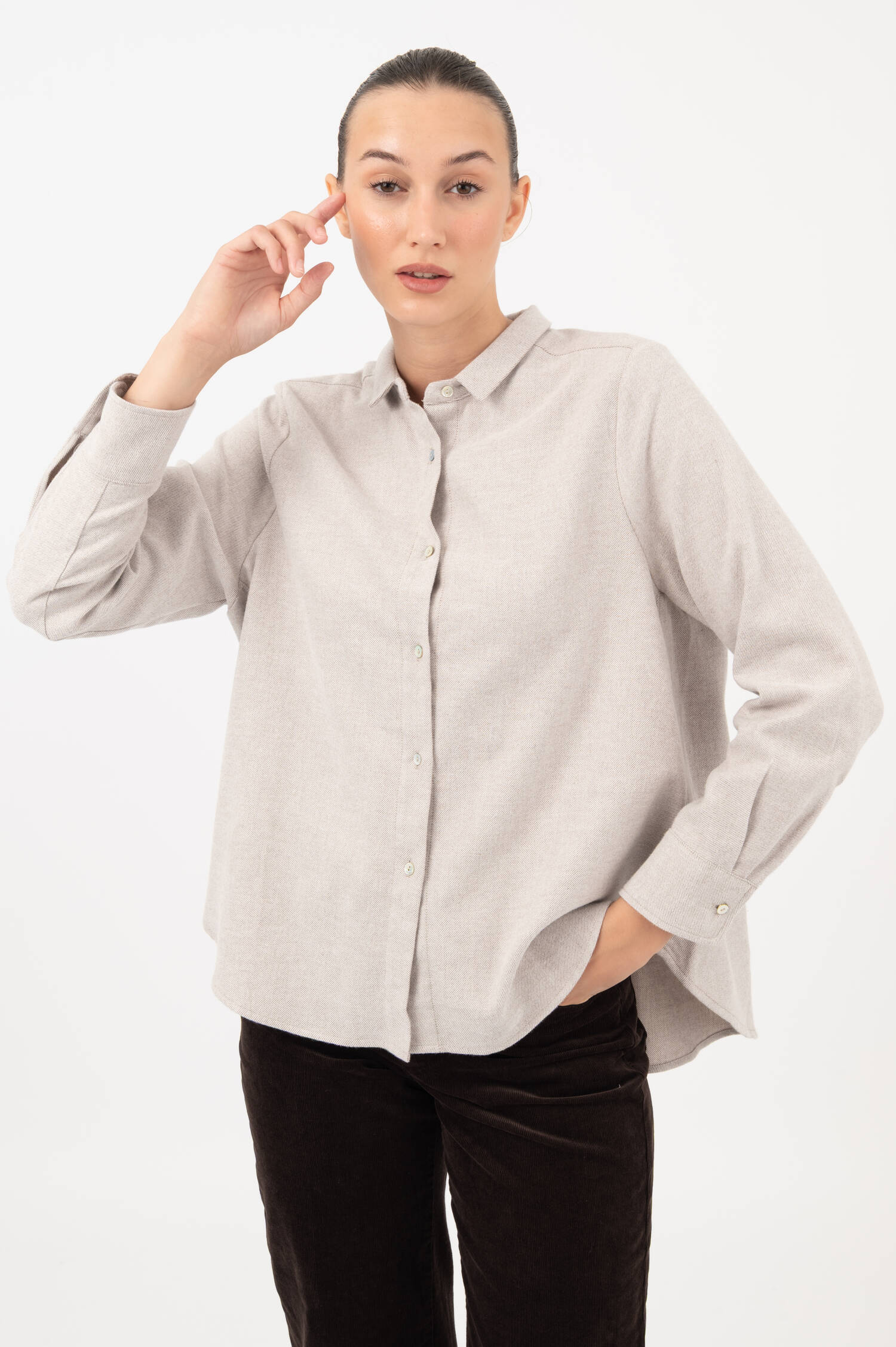 Weiche Baumwollbluse mit Streifen in Weiß/Grau Weiche Baumwollbluse mit Streifen in Weiß/Grau