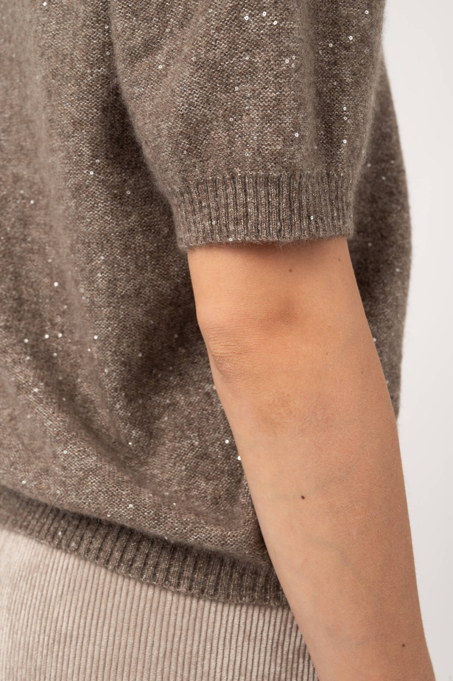 Pullover mit Paillettendetails in Beige meliert