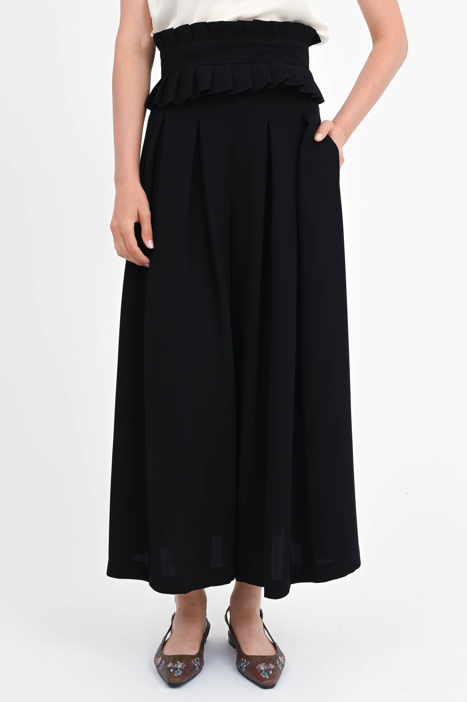 Culotte STADIO mit Kellerfalten in Schwarz