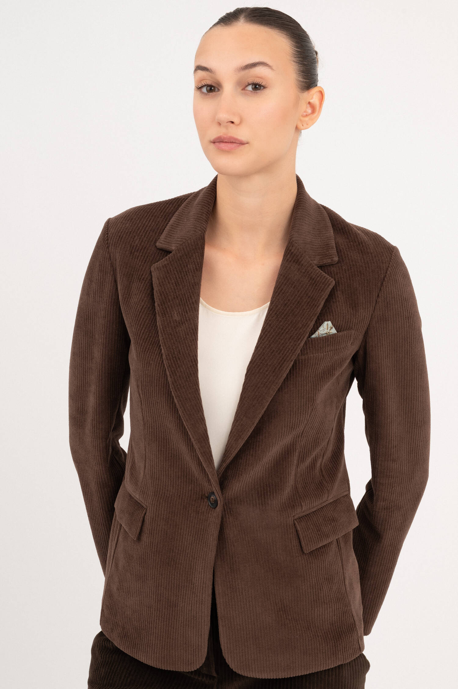 Cordblazer in Cream