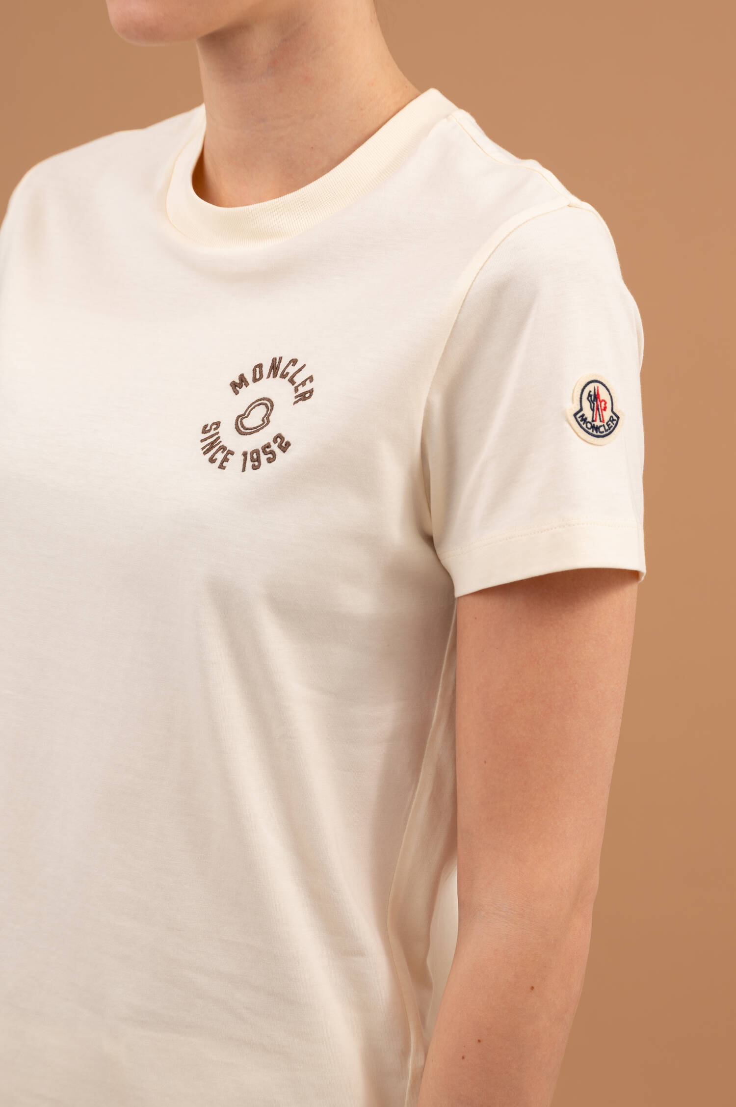 T-Shirt Moncler Since 1952 in Creme T-Shirt Moncler Since 1952 in Creme
