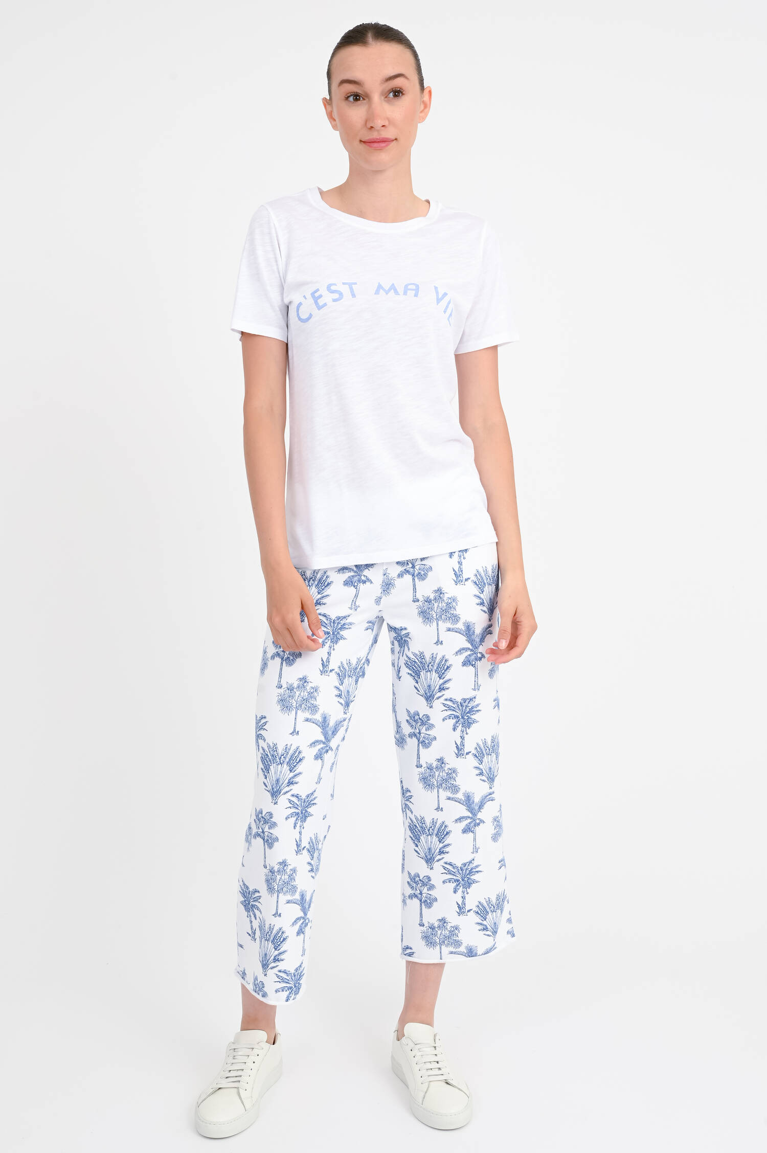 T-Shirt mit C'EST MA VIE-Print in Weiß