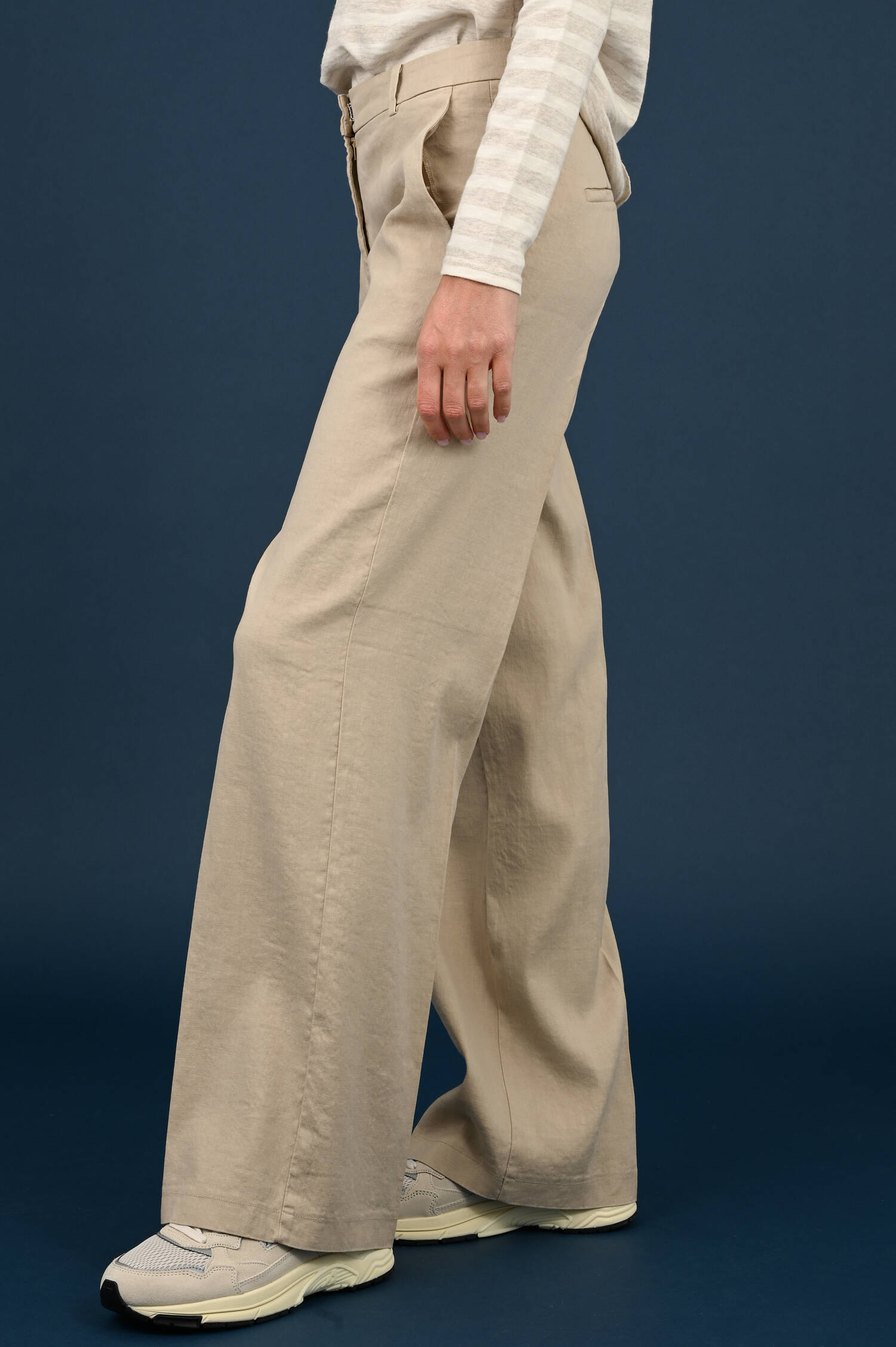 Hose MIRA in Biscuit Suede