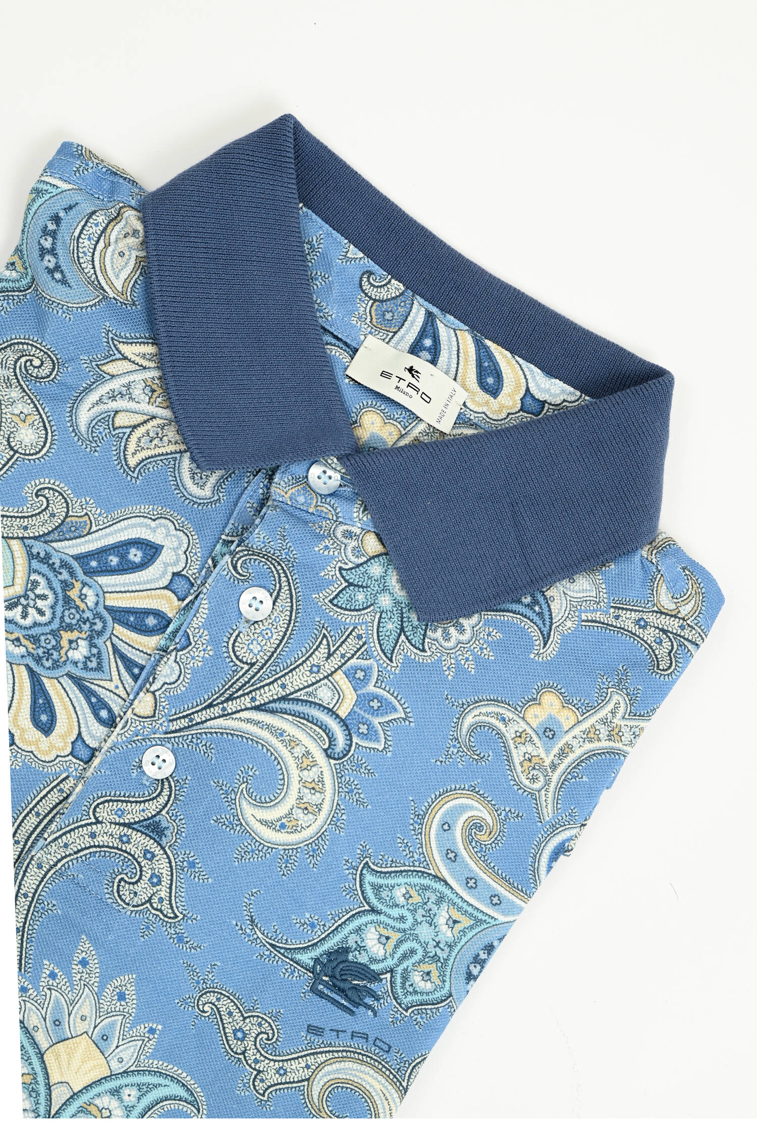 Polo-Shirt in Hellblau mit Paisley-Muster Polo-Shirt in Hellblau mit Paisley-Muster
