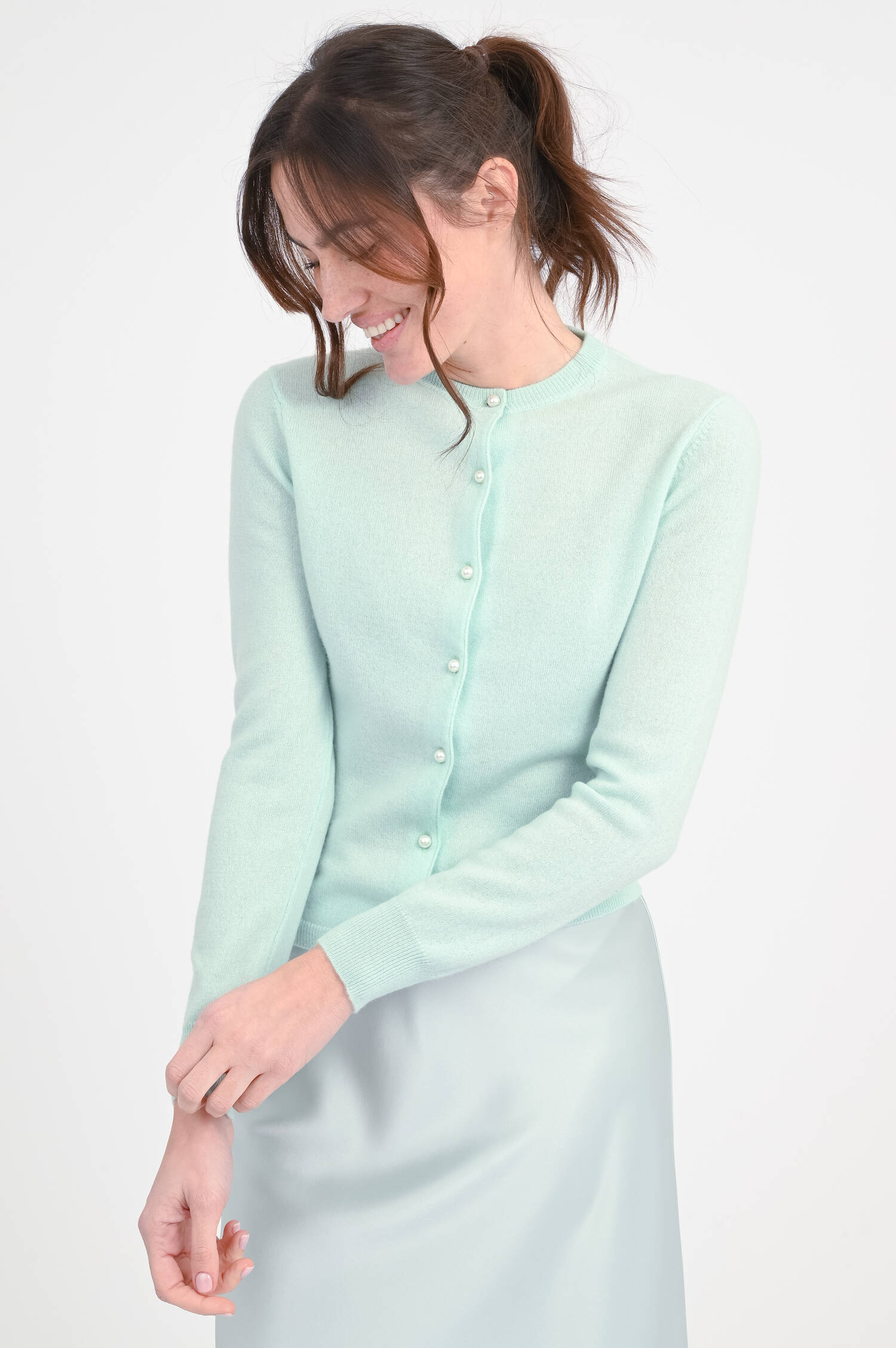 Cashmere-Cardigan mit Perlen in Mint