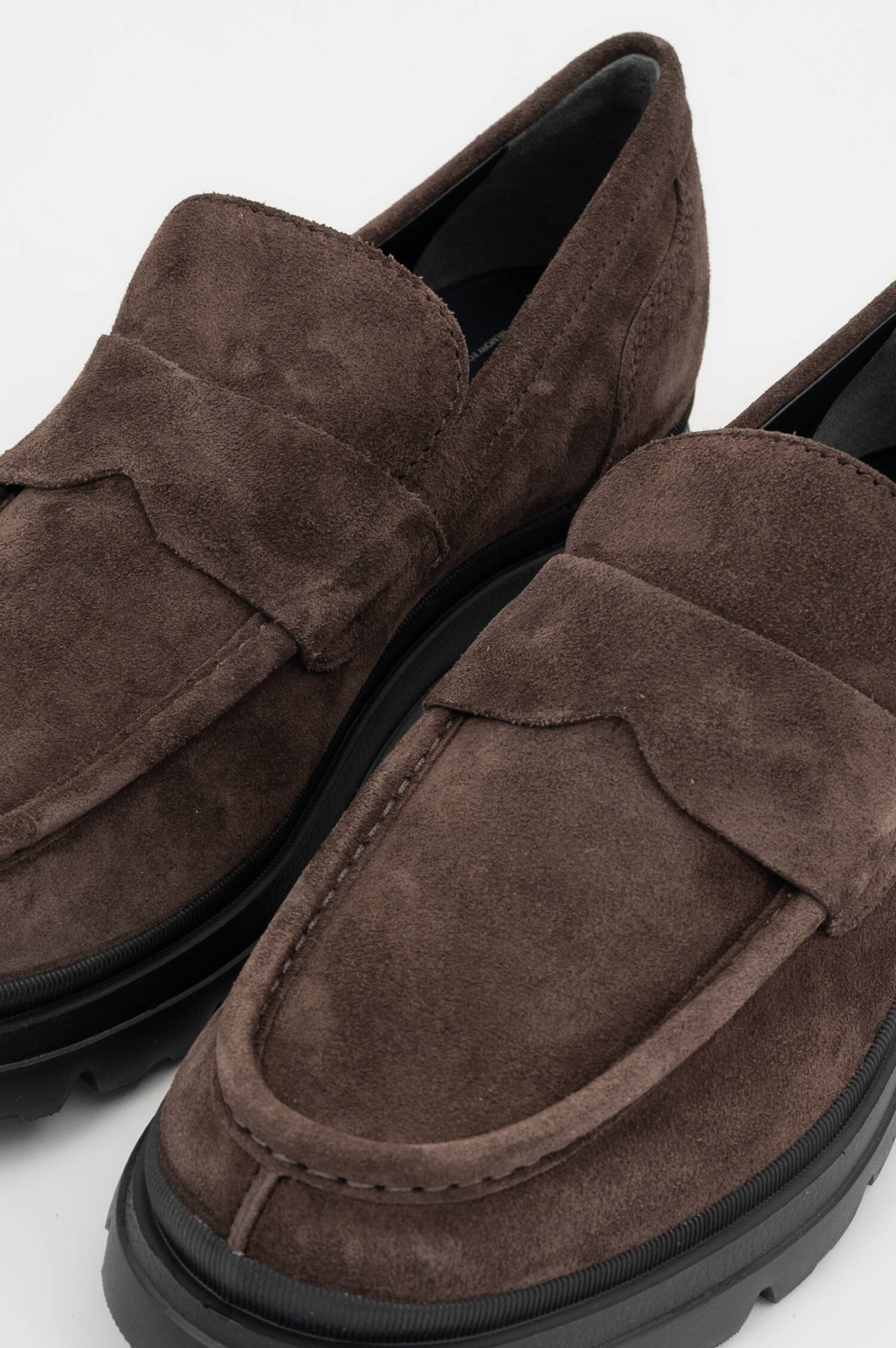 Suede Loafer Mokassin in Braun Suede Loafer Mokassin in Braun