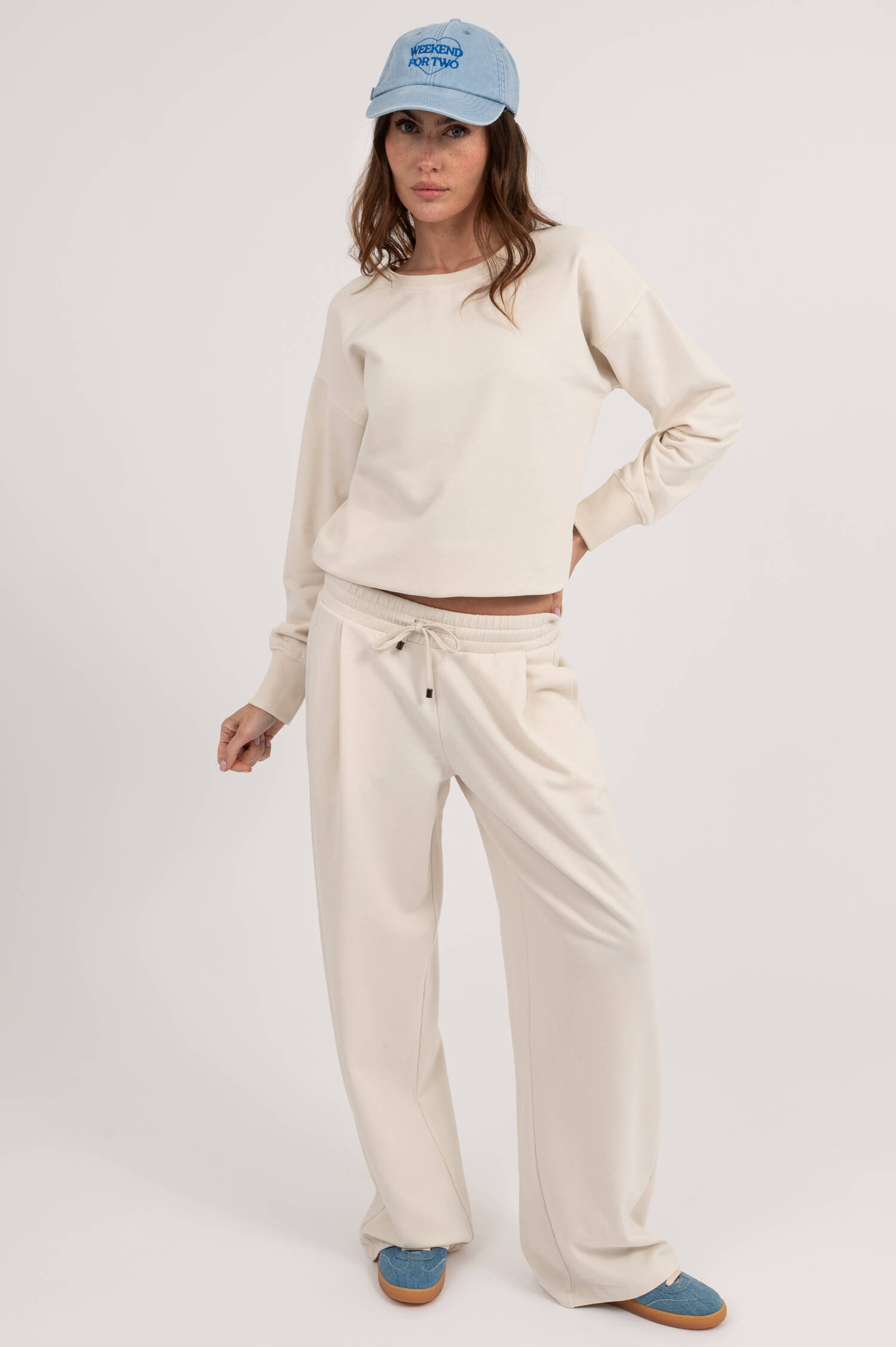 Pullover mit Binde-Details in Creme