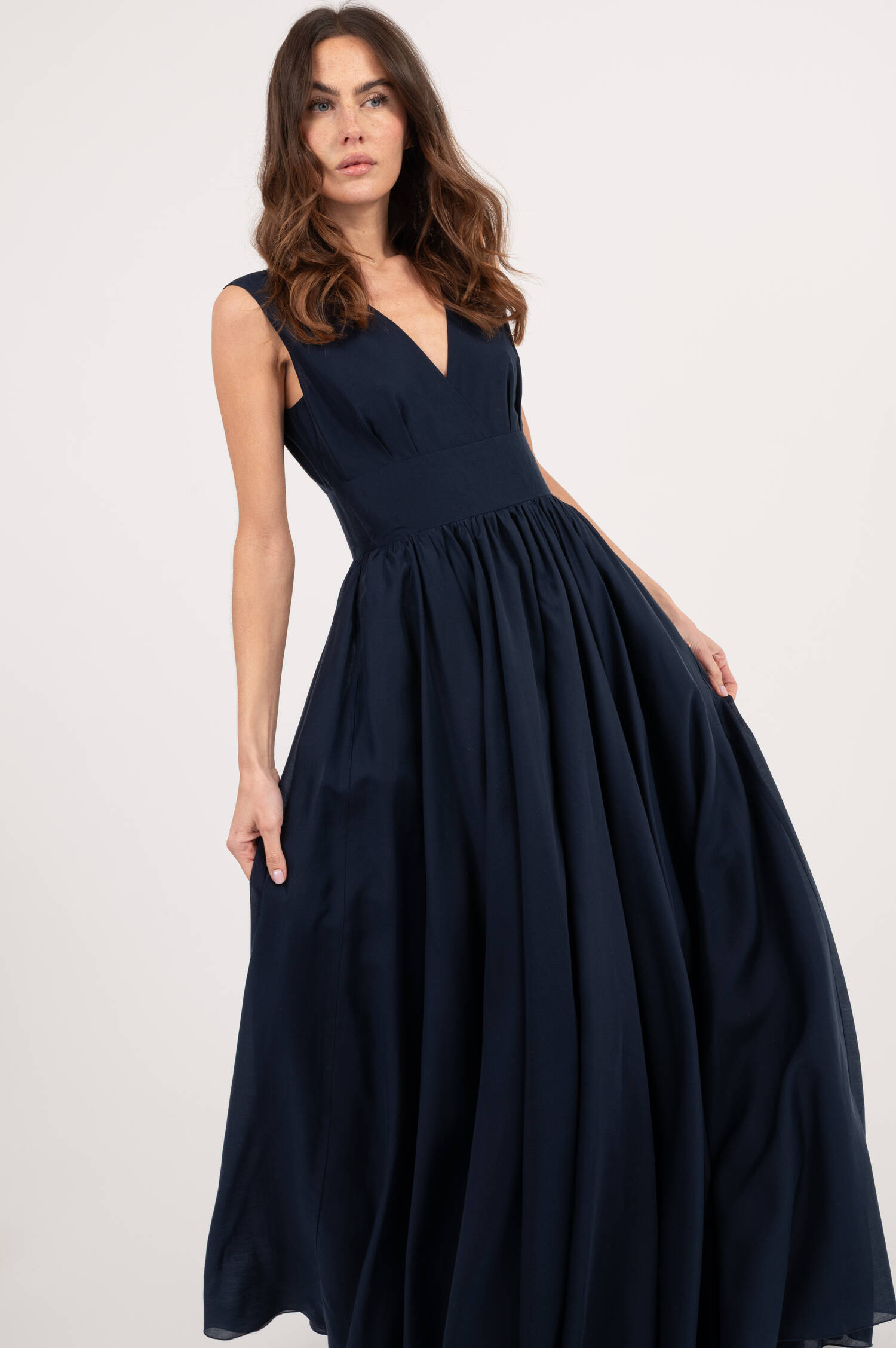 Elegantes Kleid in Navy Elegantes Kleid in Navy