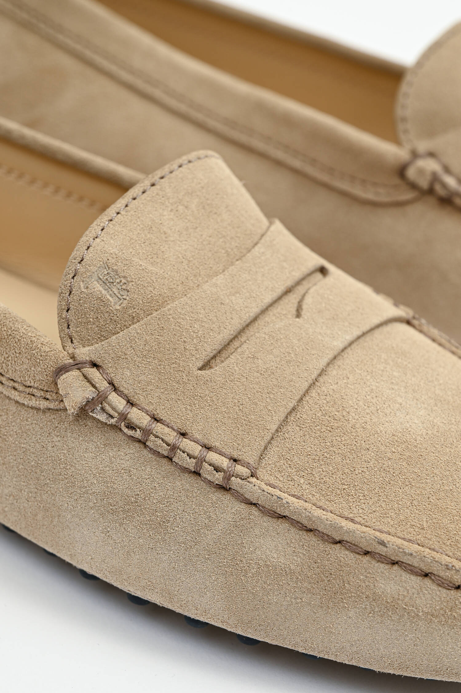 Mokassins aus Veloursleder in Beige Mokassins aus Veloursleder in Beige