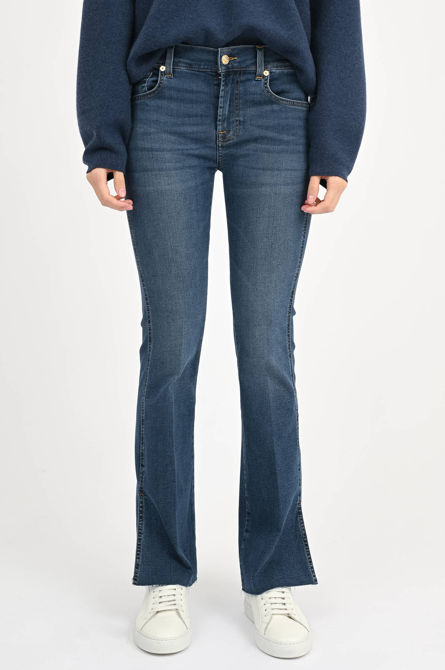  Slim Fit Jeans mit Schlitz in Dunkelblau
