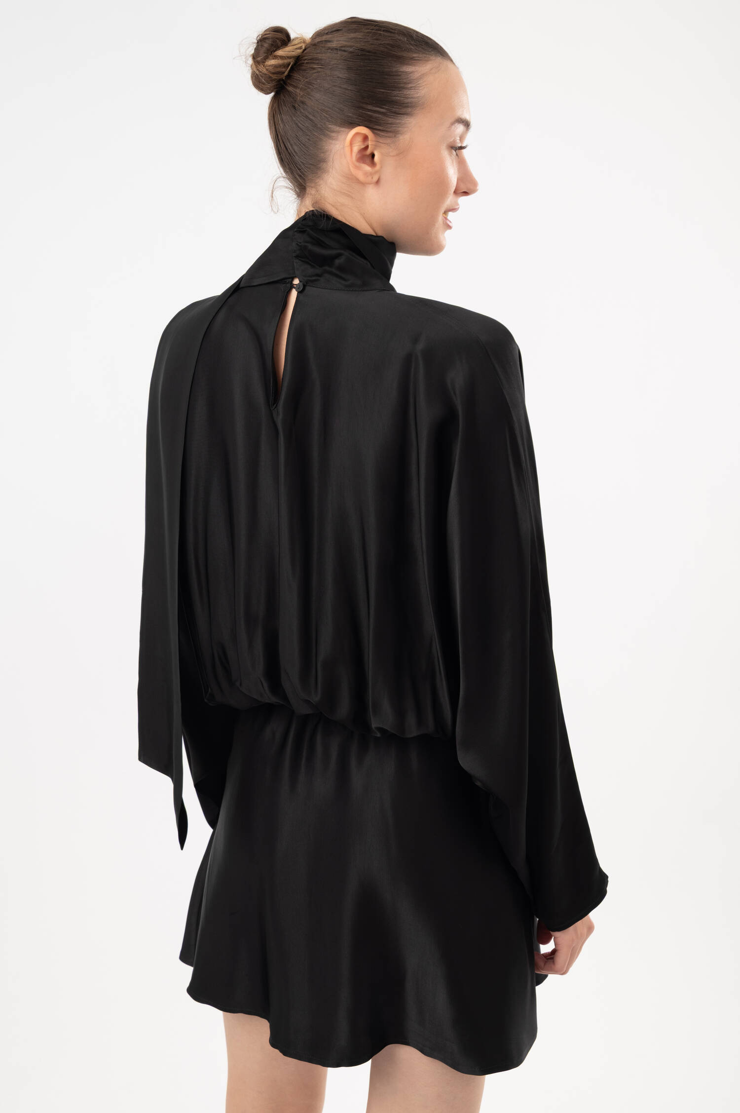 Minischlupfkleid in Schwarz
