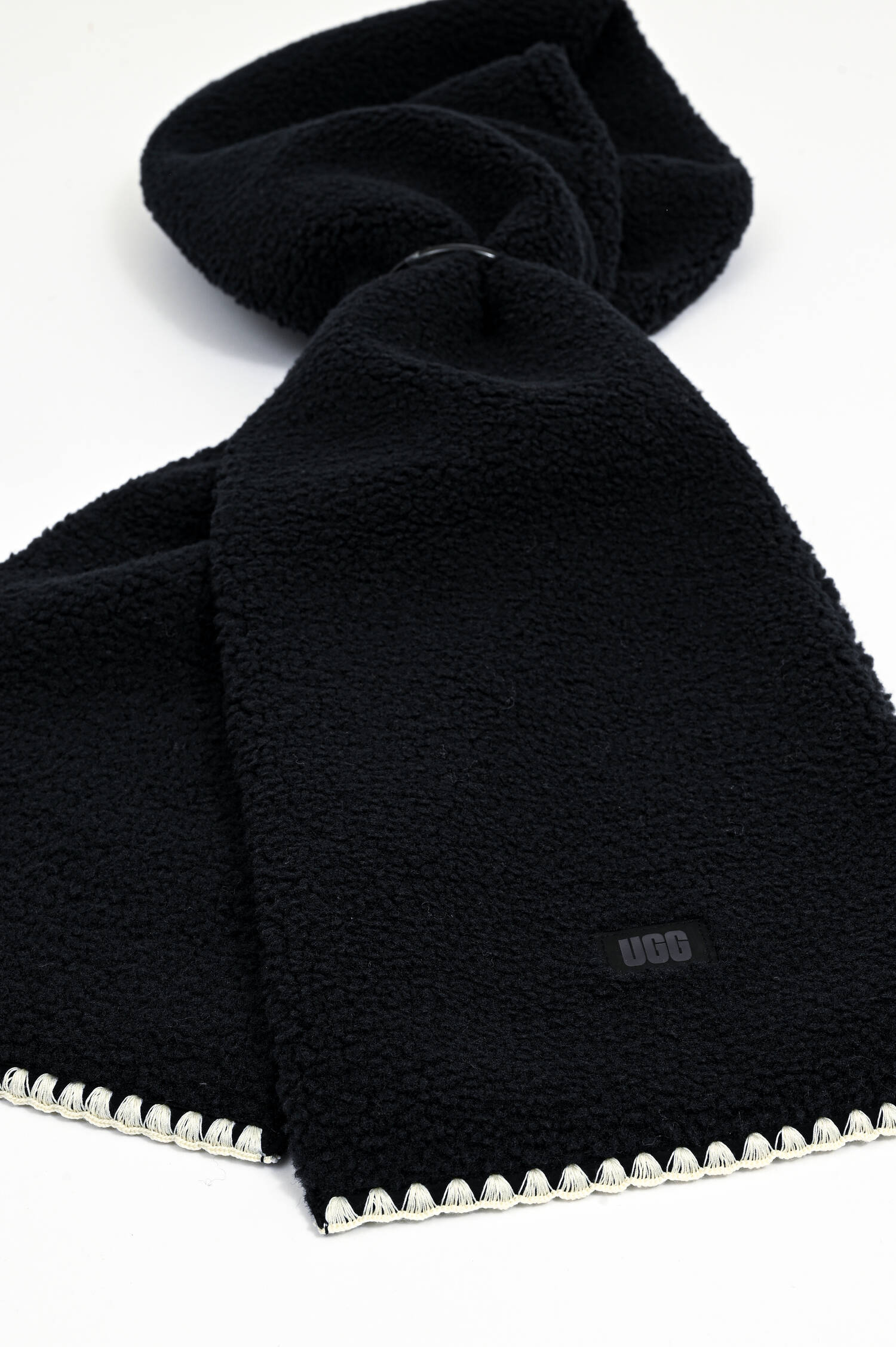 Teddy-Schal SCALLOPED in Black Teddy-Schal SCALLOPED in Black