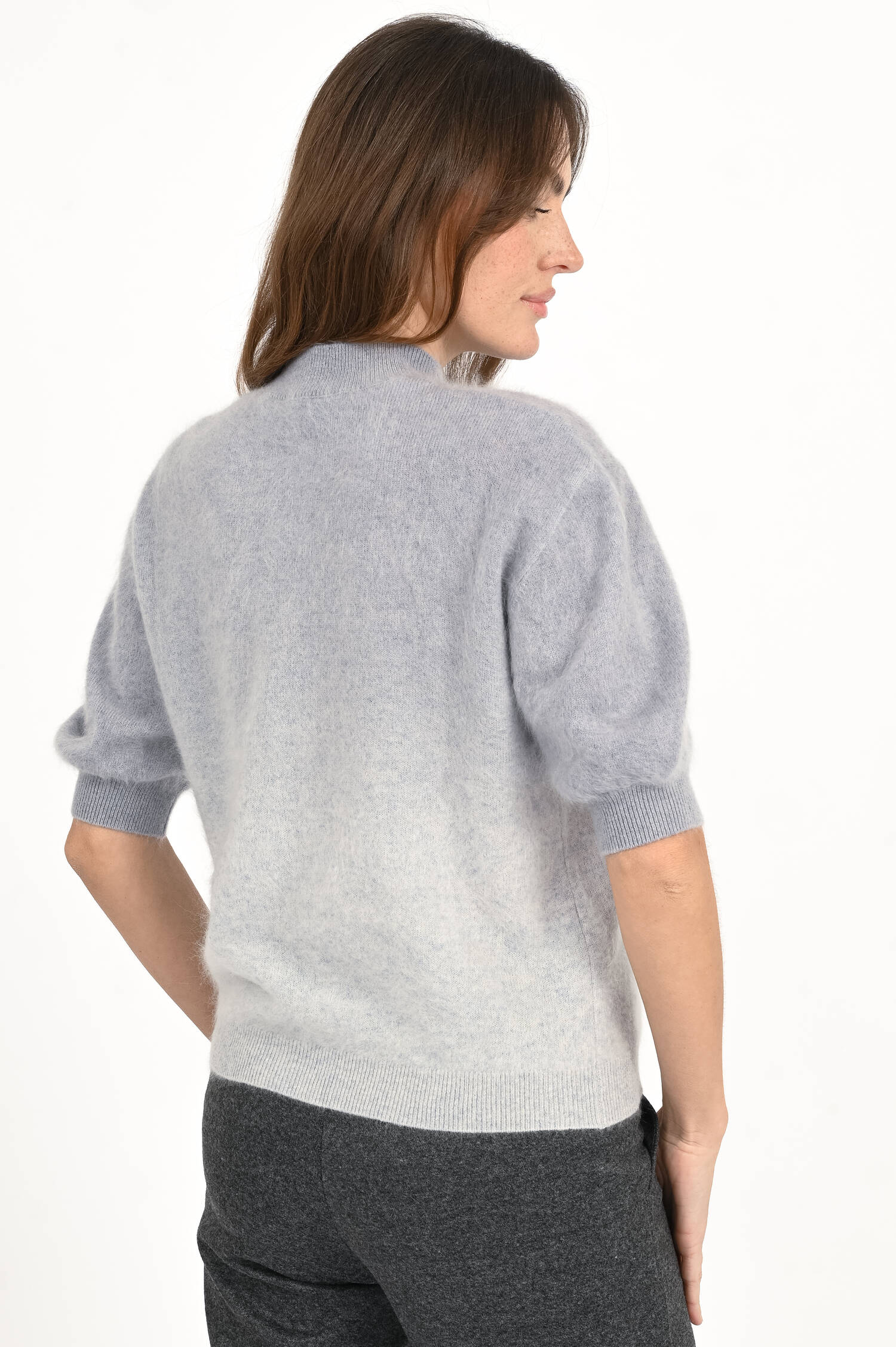 Kurzarm Pullover aus Woll-Cashmere-Mix in Hellgrau Kurzarm Pullover aus Woll-Cashmere-Mix in Hellgrau
