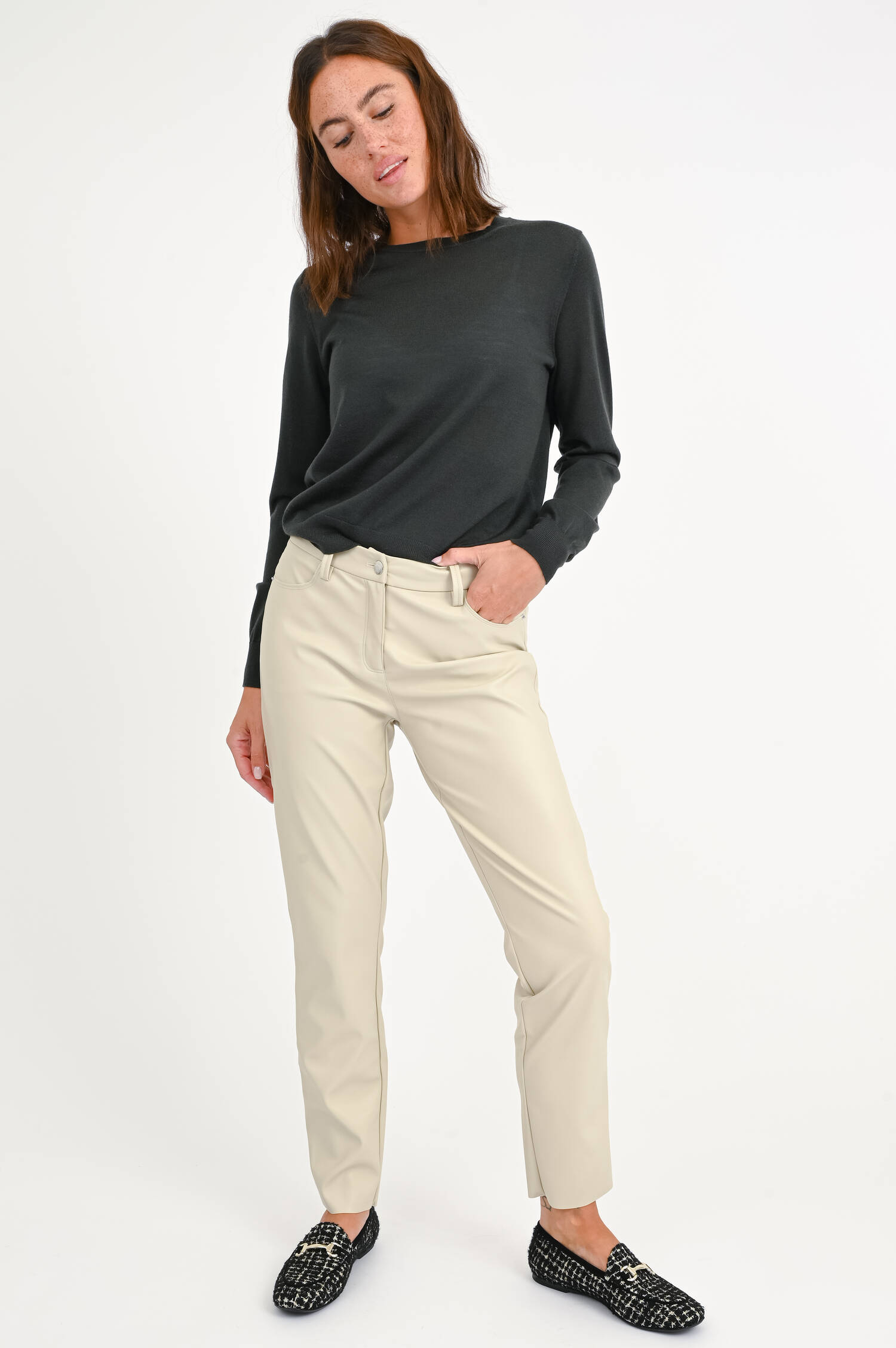 Vegane Lederhose in Marzipan Vegane Lederhose in Marzipan