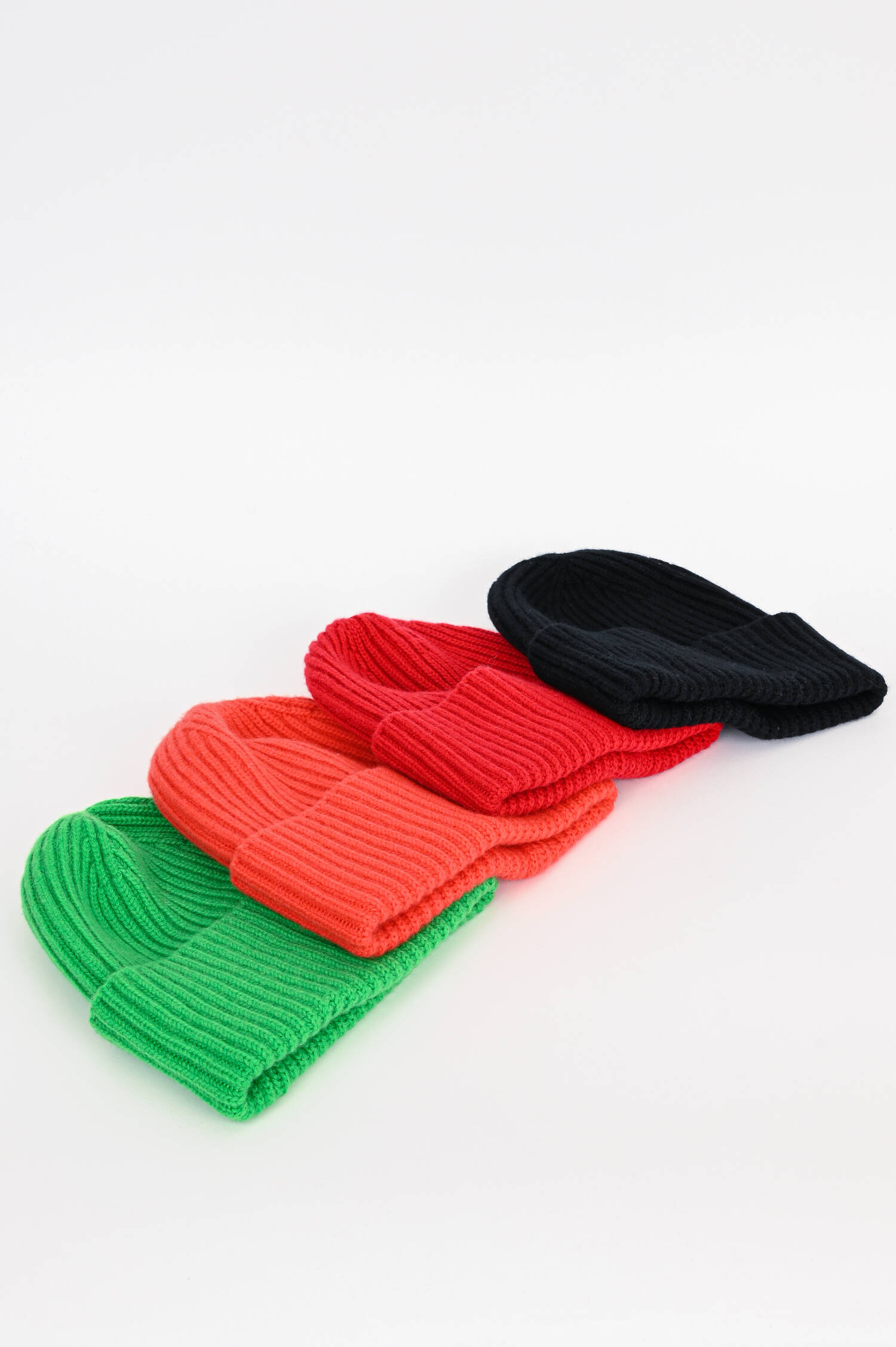 Maxi-Mütze aus Cariaggi Cashmere in Grün