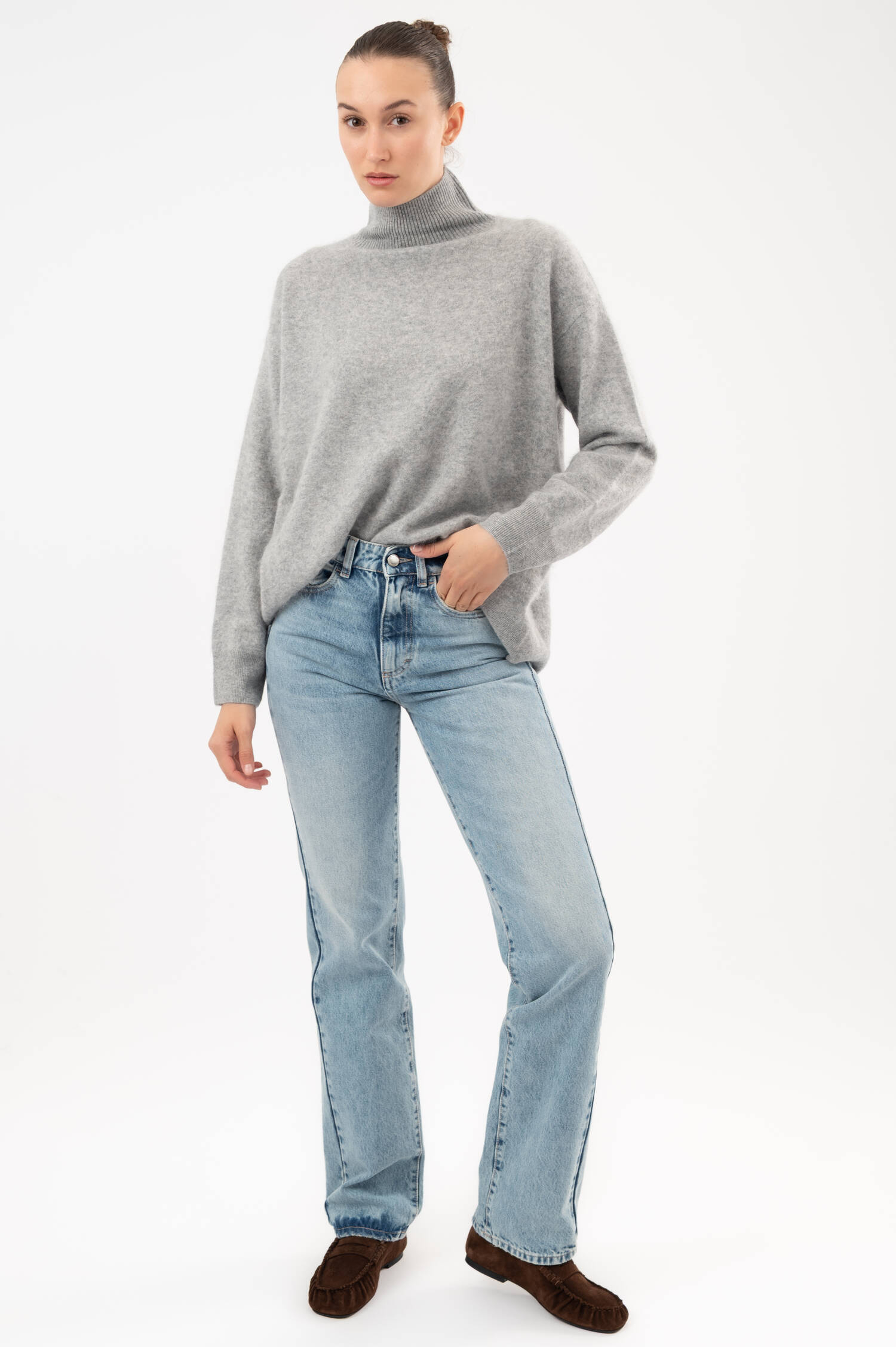 Straight-Relaxed-Jeans FOXY in Hellblau