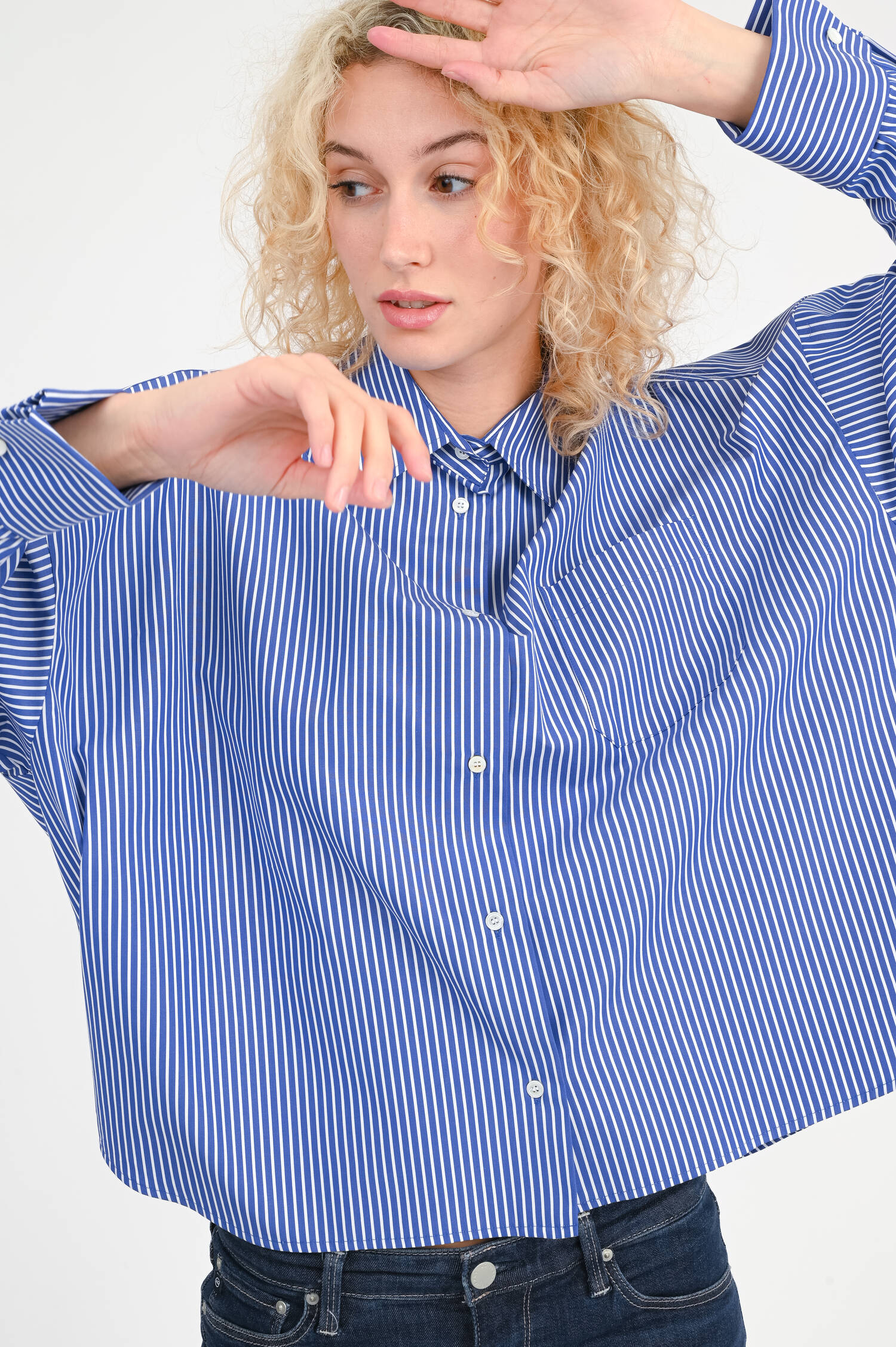 Cropped-Bluse in Weiß/Blau gestreift