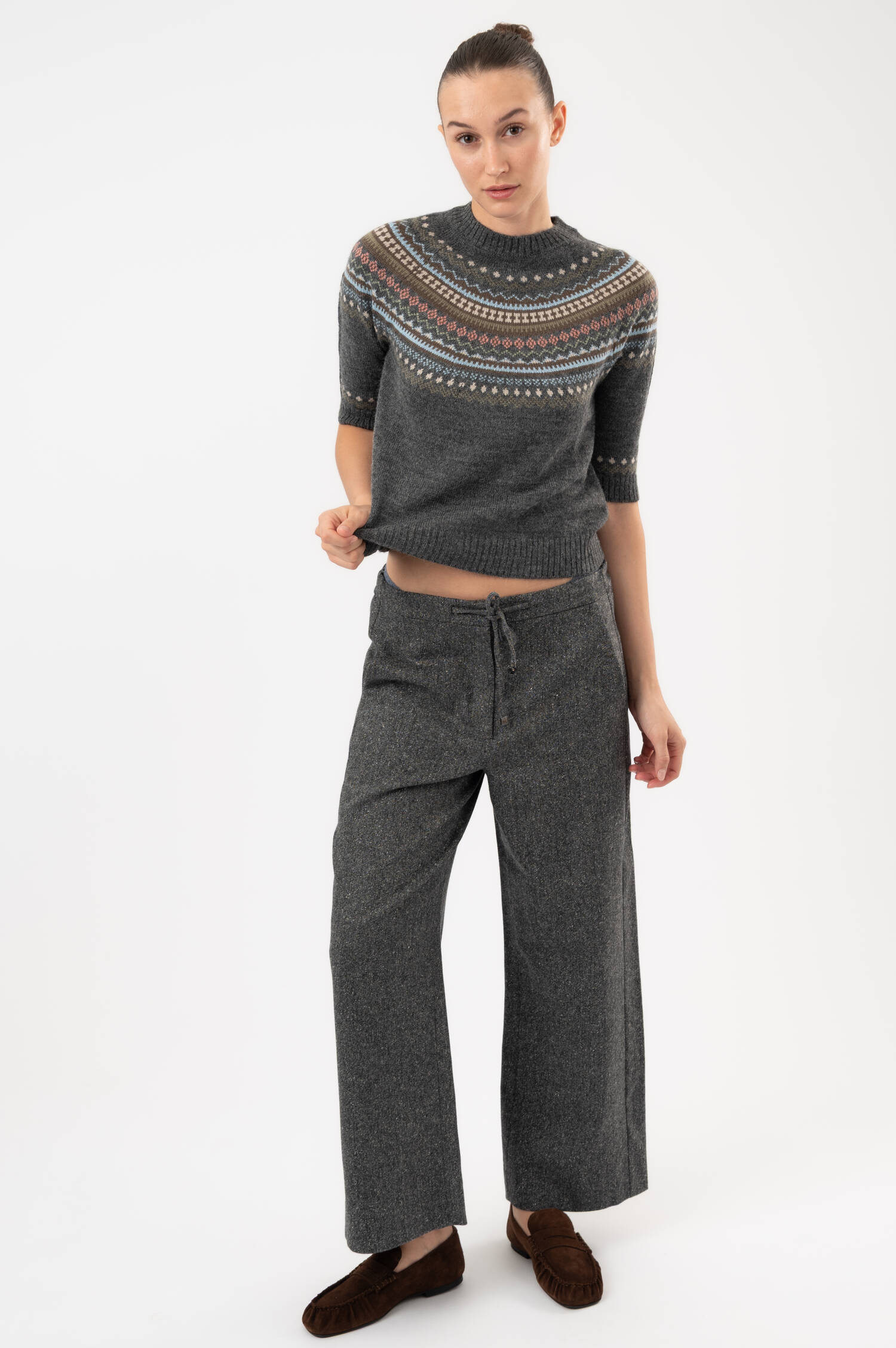 Pullover in Grau Pullover in Grau