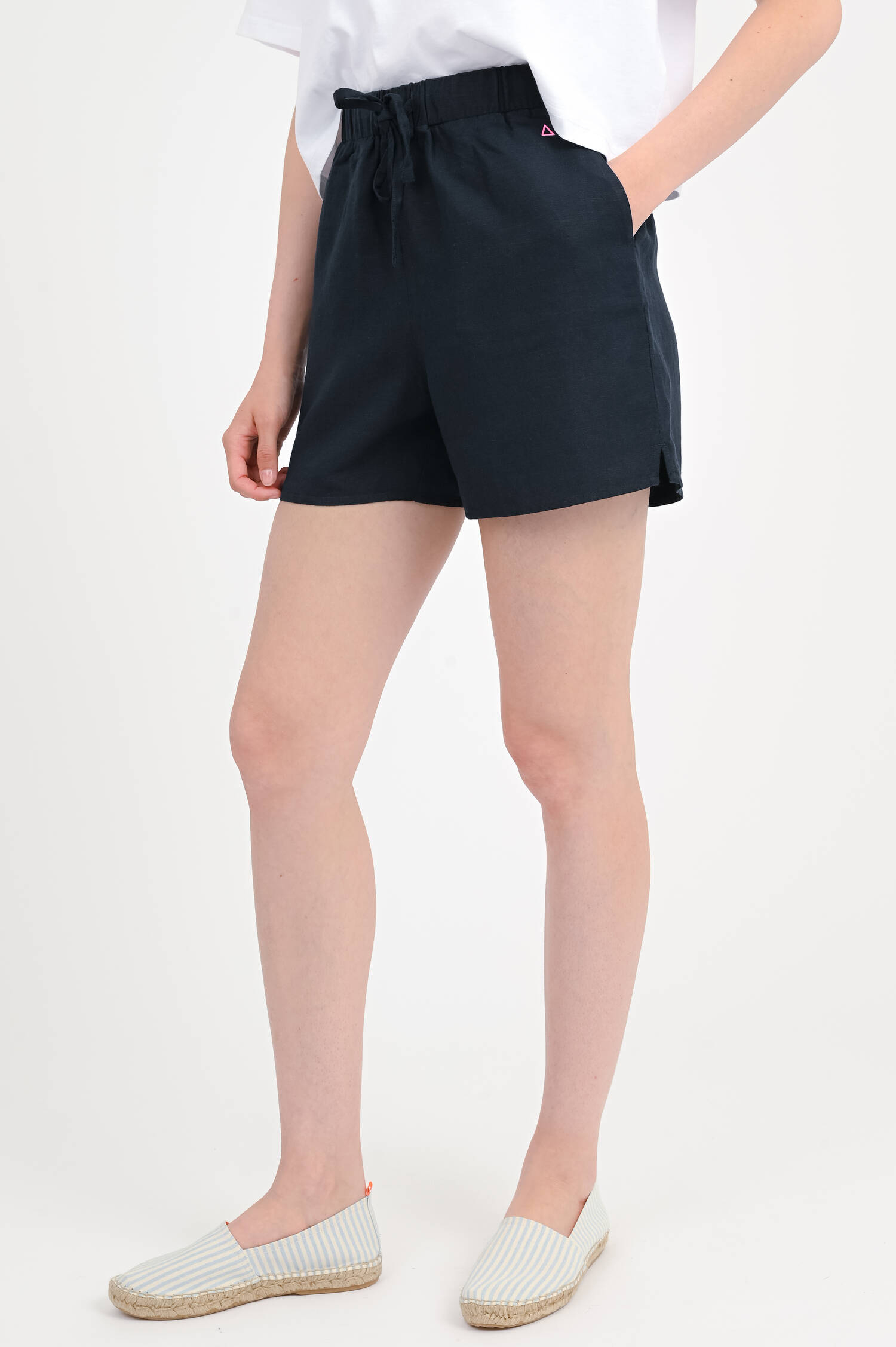 Shorts aus Leinen-Mix in Navy Shorts aus Leinen-Mix in Navy