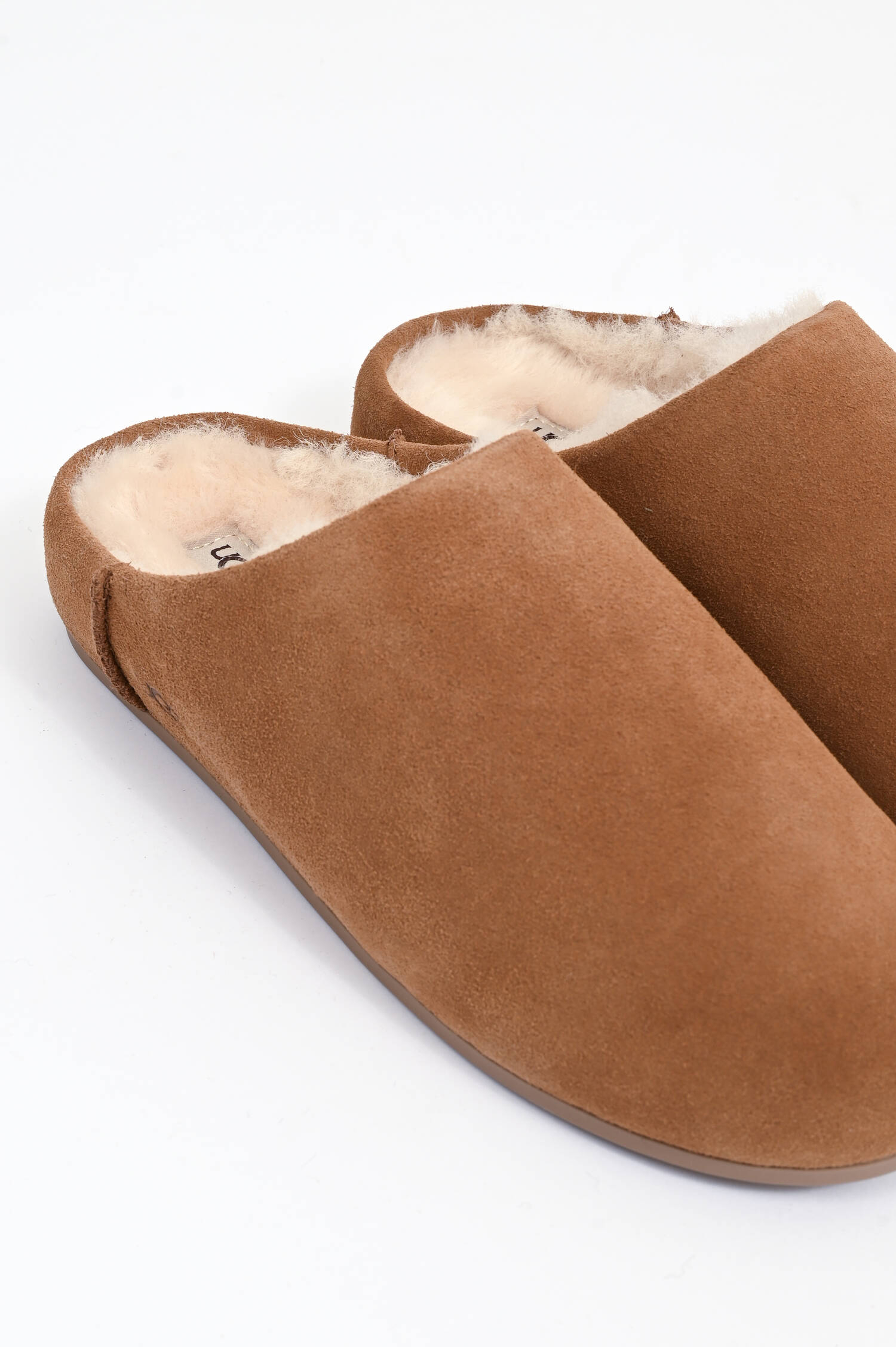 Slip-On ELEA aus Lammfell in Chestnut