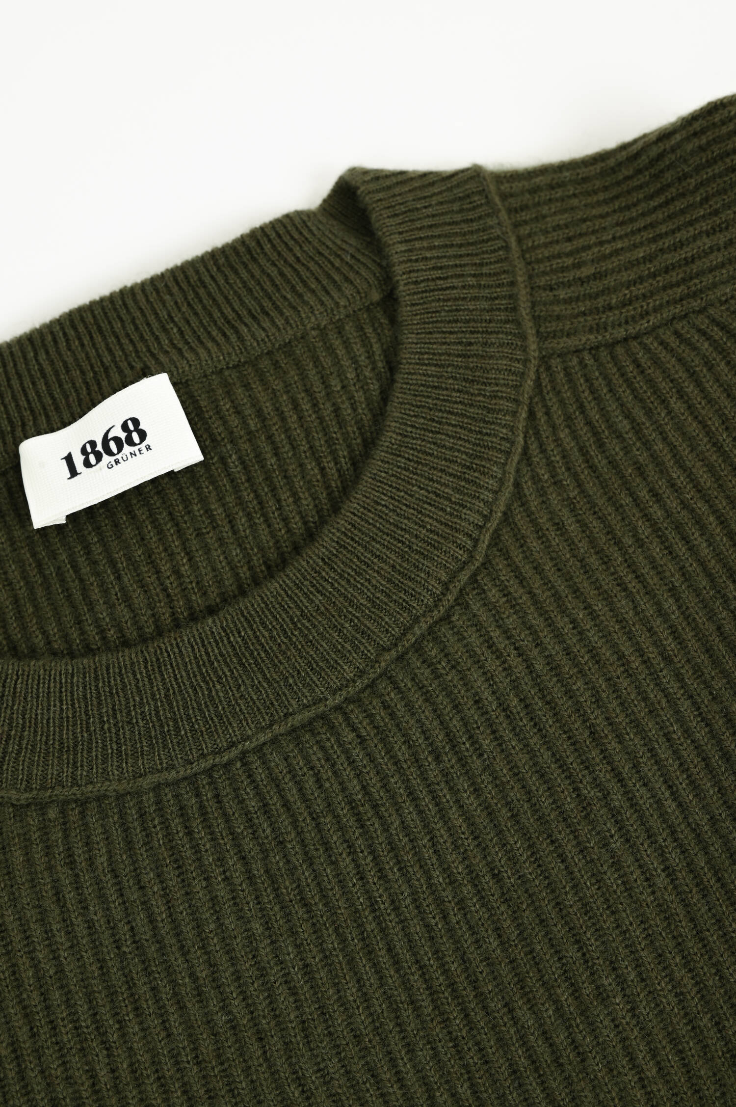 Pullover aus Woll-Cashmere-Mix  in Oliv